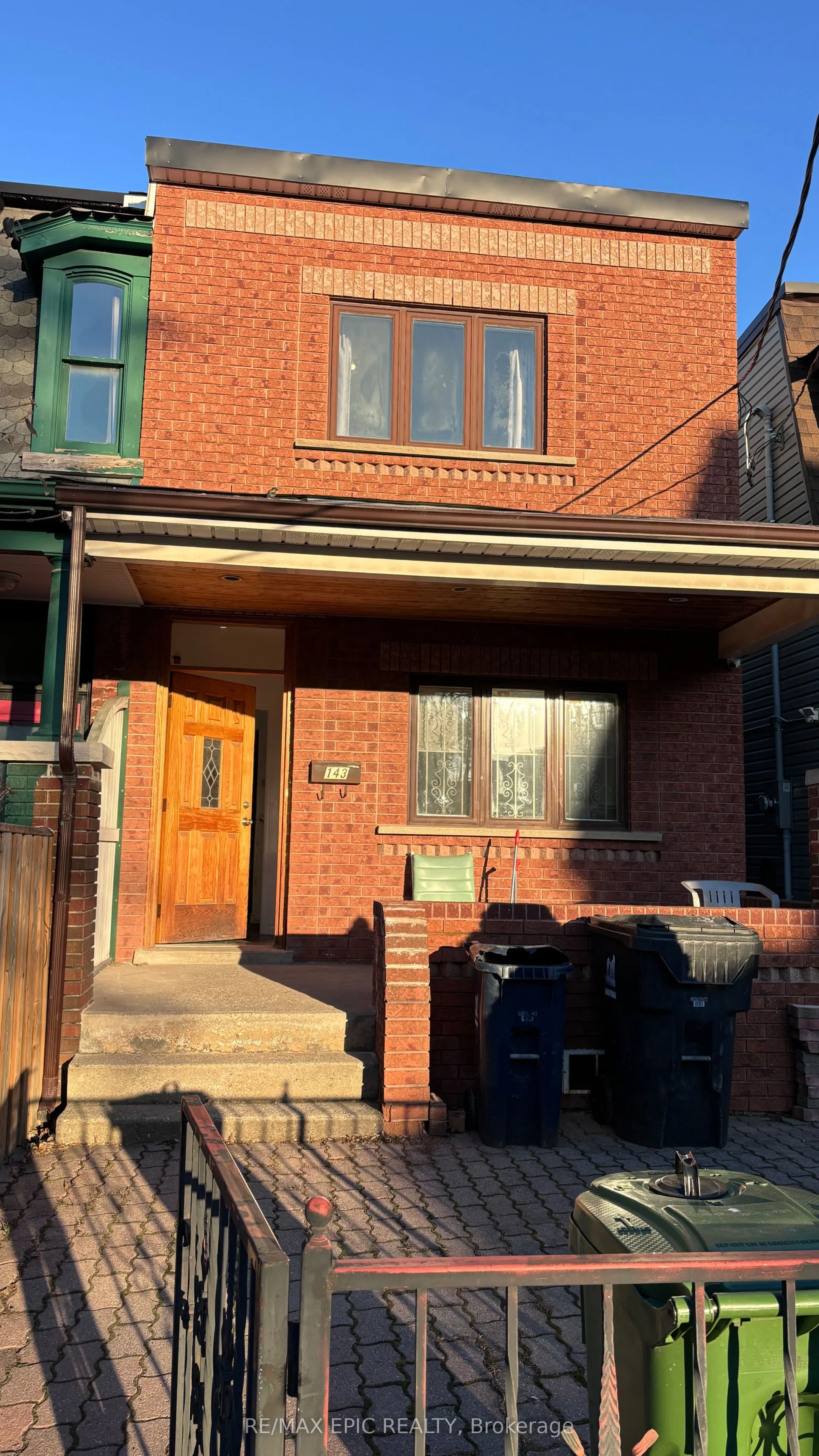 143 Markham Street, #2nd floor