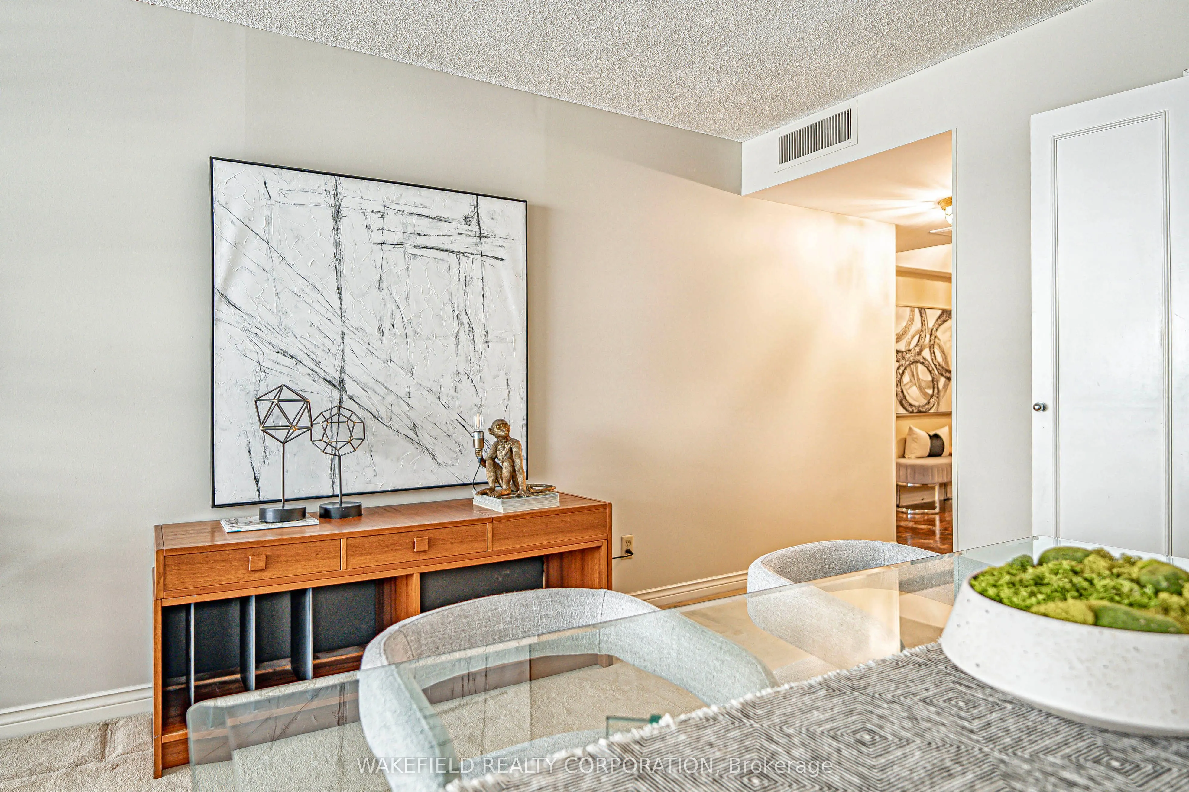61 St Clair Avenue W #505