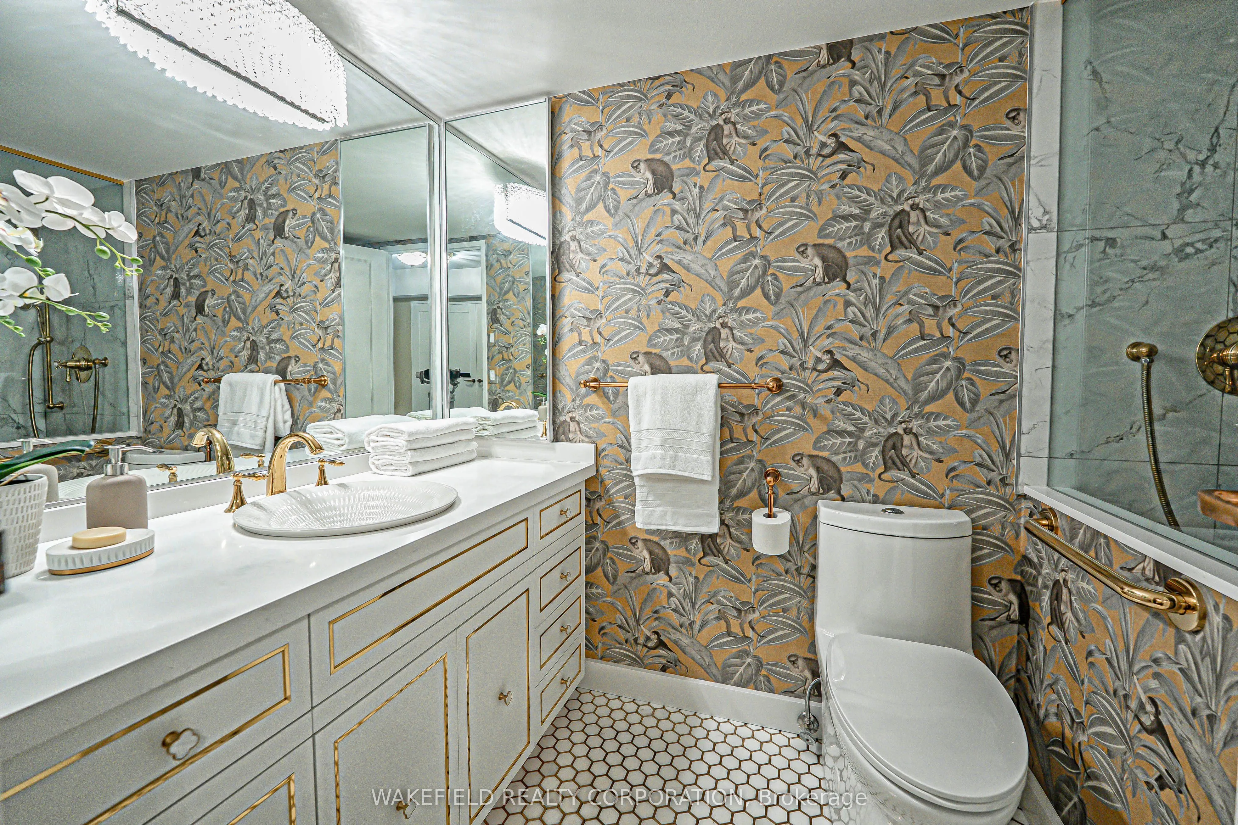 61 St Clair Avenue W #505