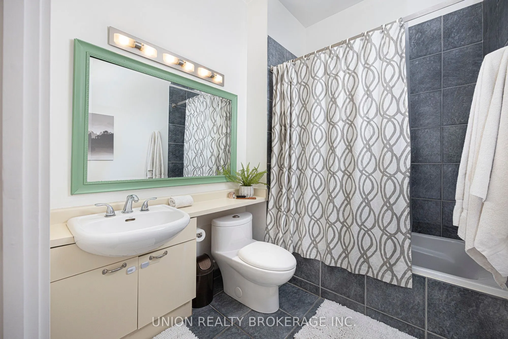 155 Dalhousie Street, #942