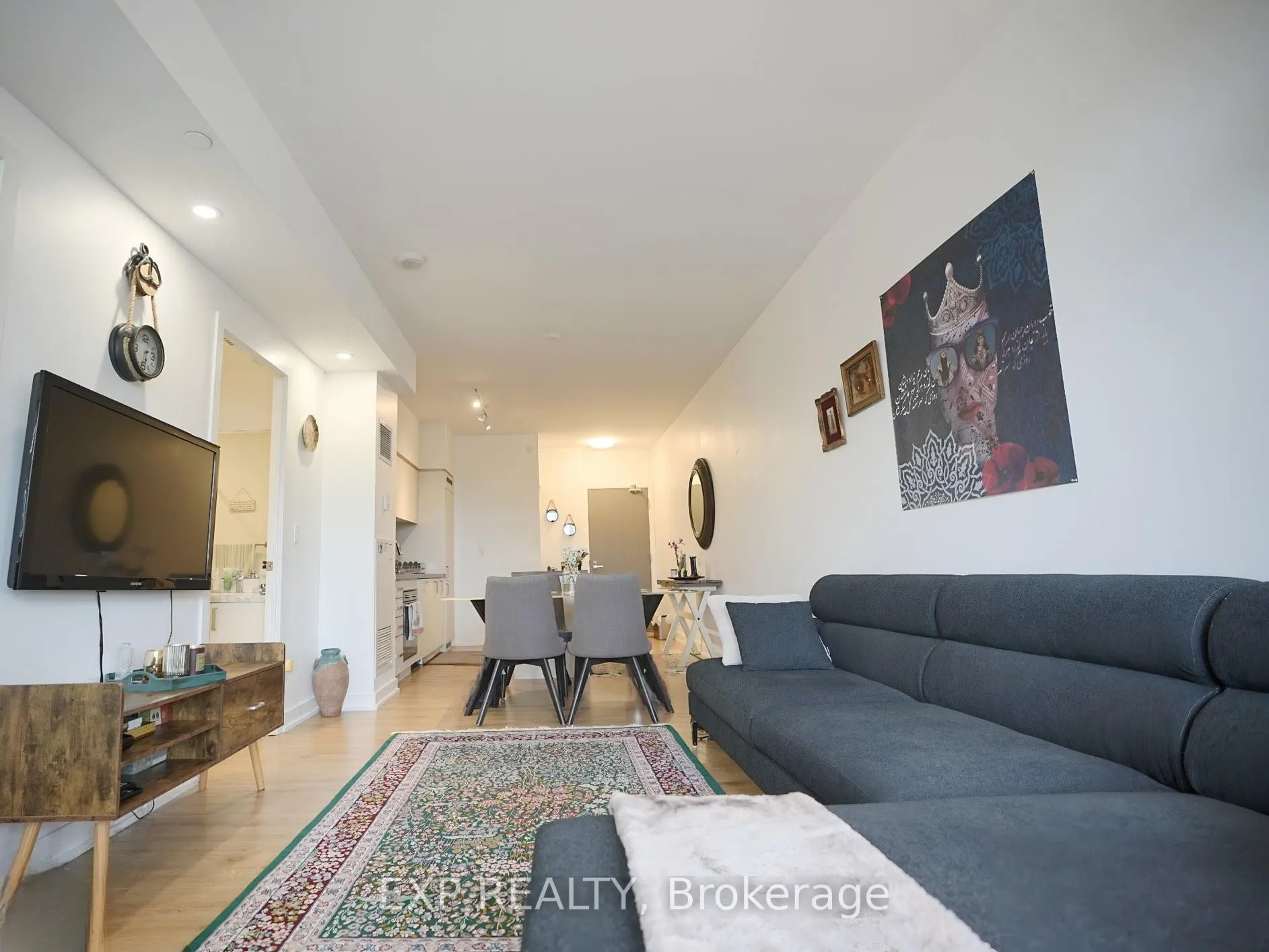 501 St Clair Avenue W, #312