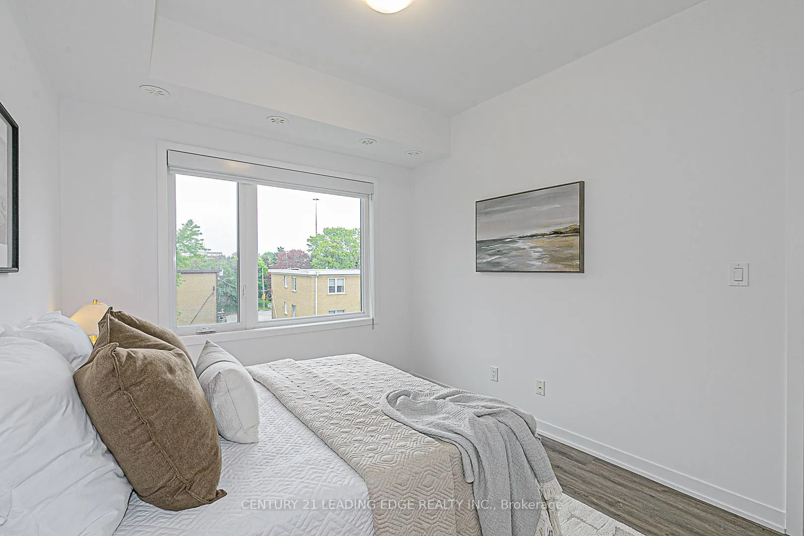 14 Marquette Avenue, #10