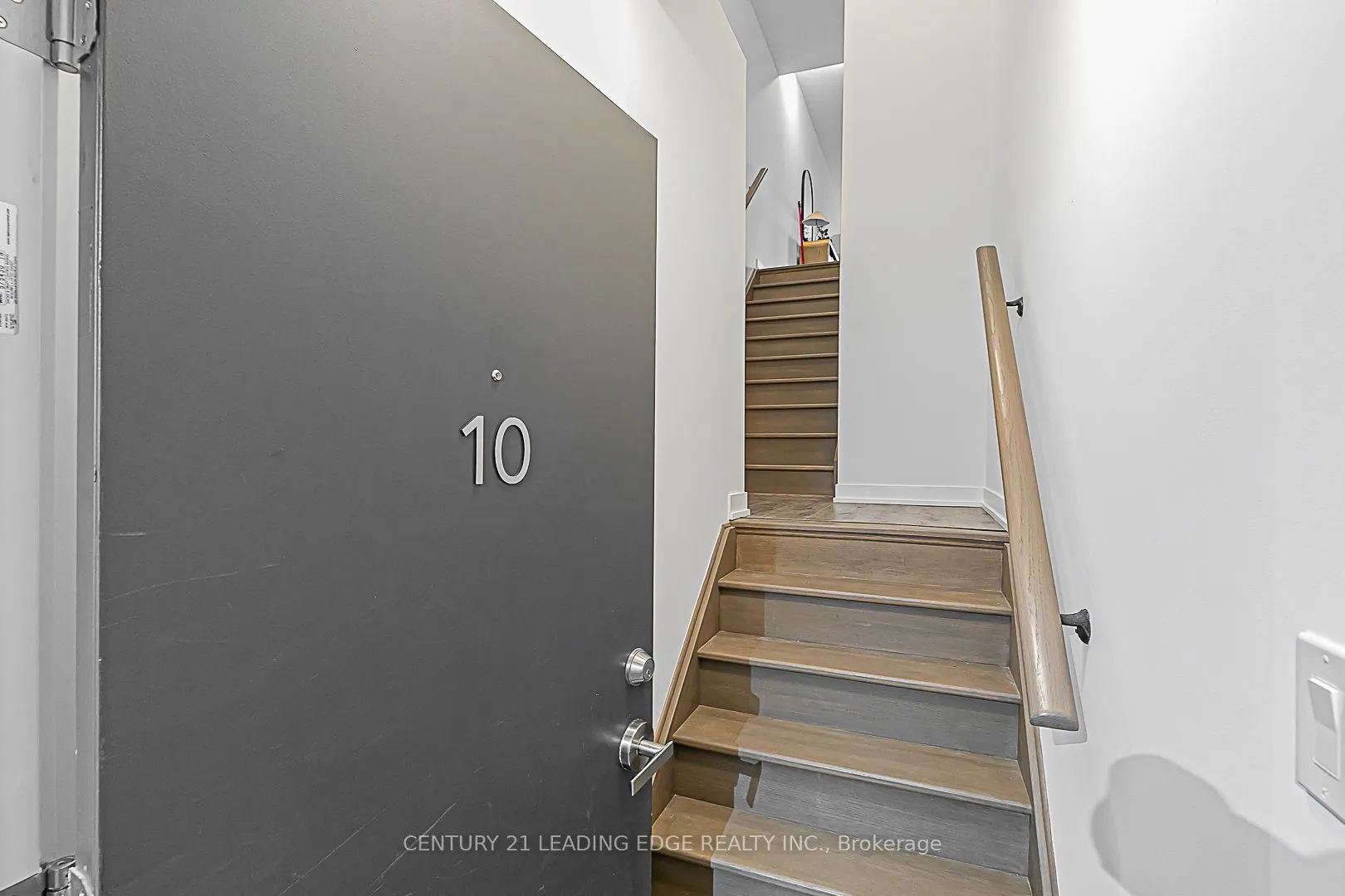14 Marquette Avenue, #10