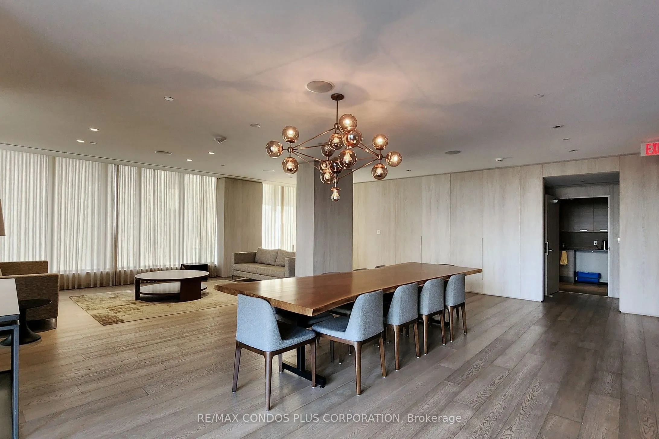 200 Bloor Street W, #2105