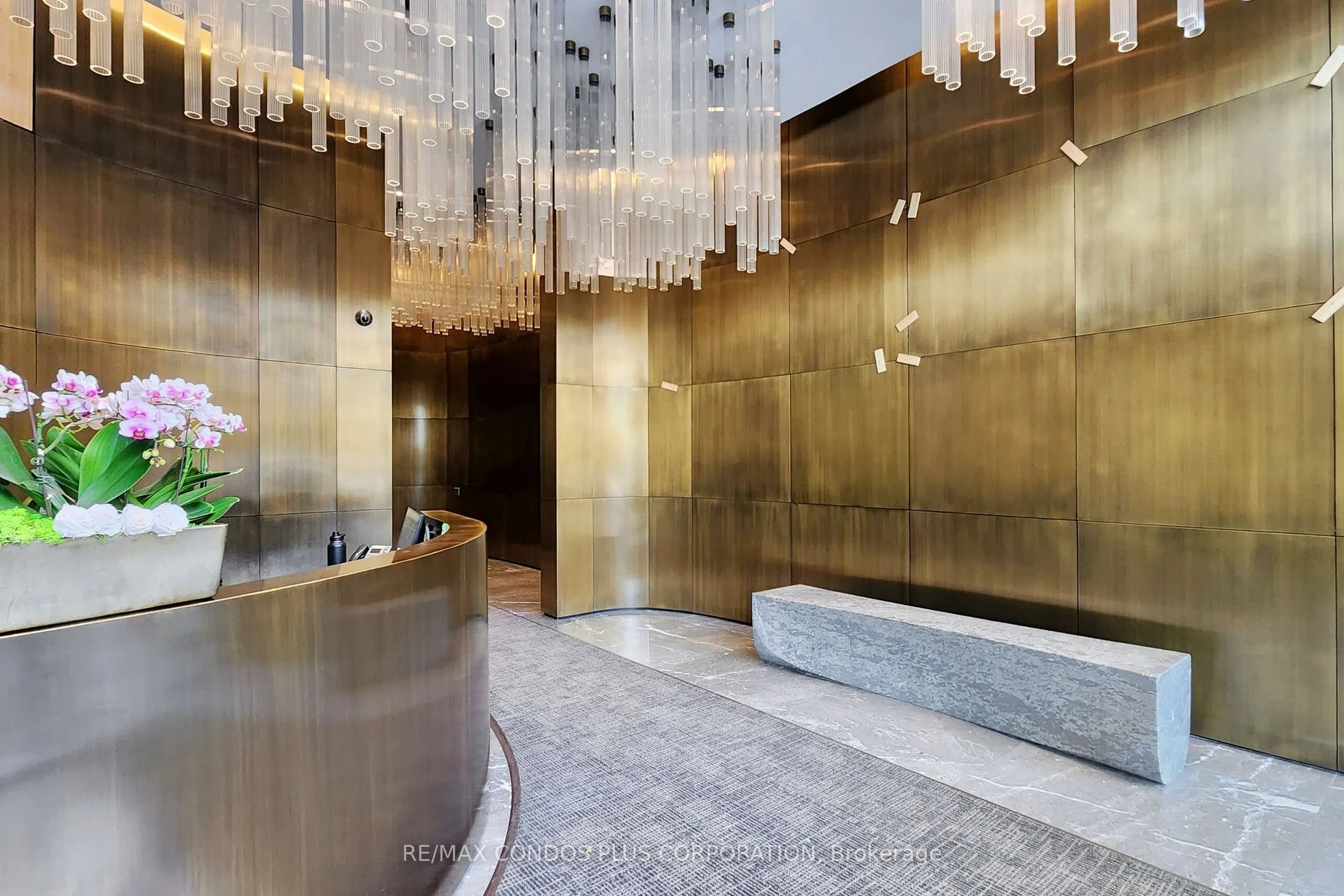 200 Bloor Street W, #2105