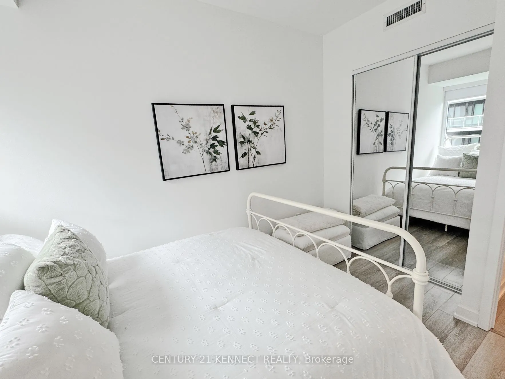 238 Simcoe Street, #3306