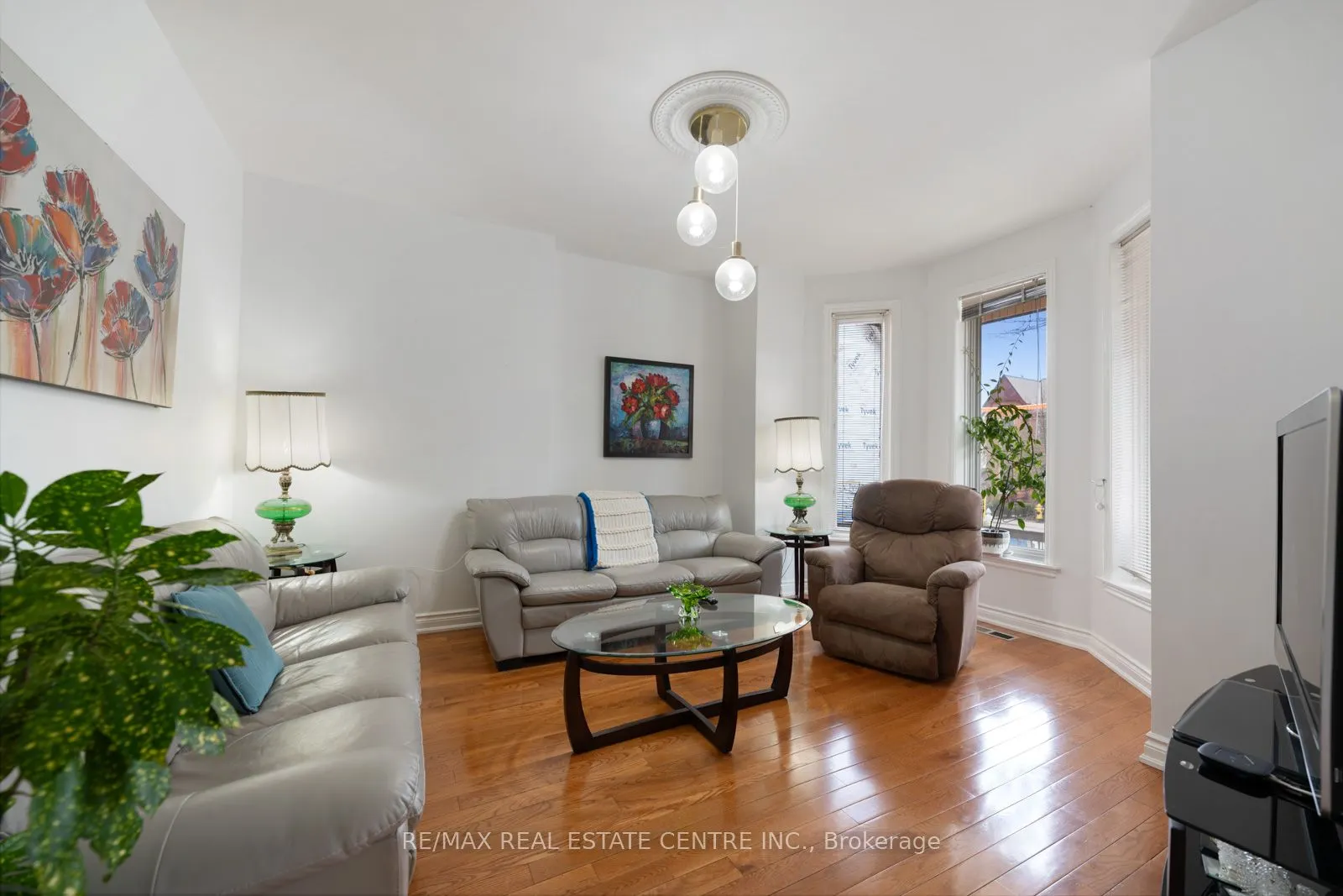 14 Churchill Avenue