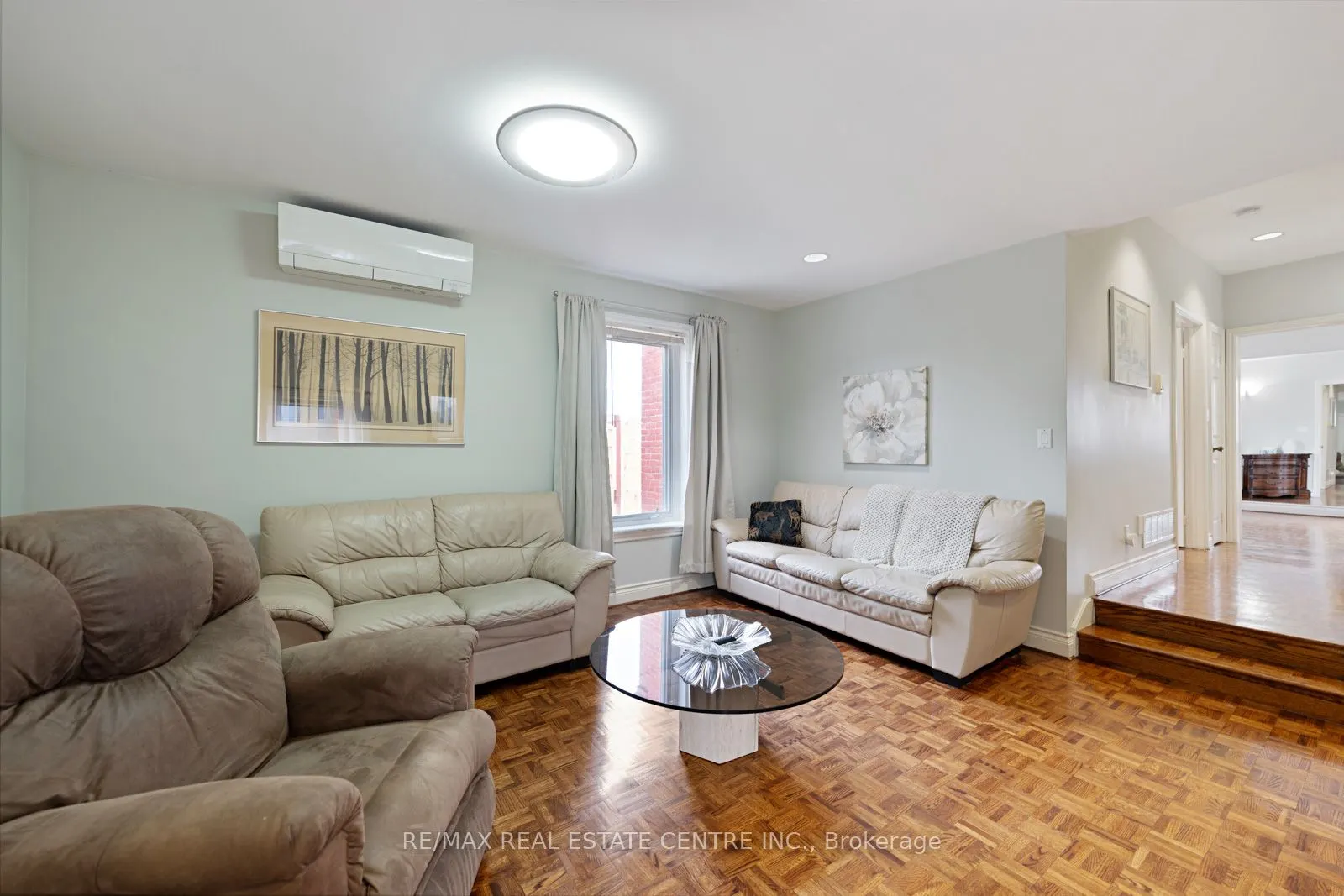 14 Churchill Avenue
