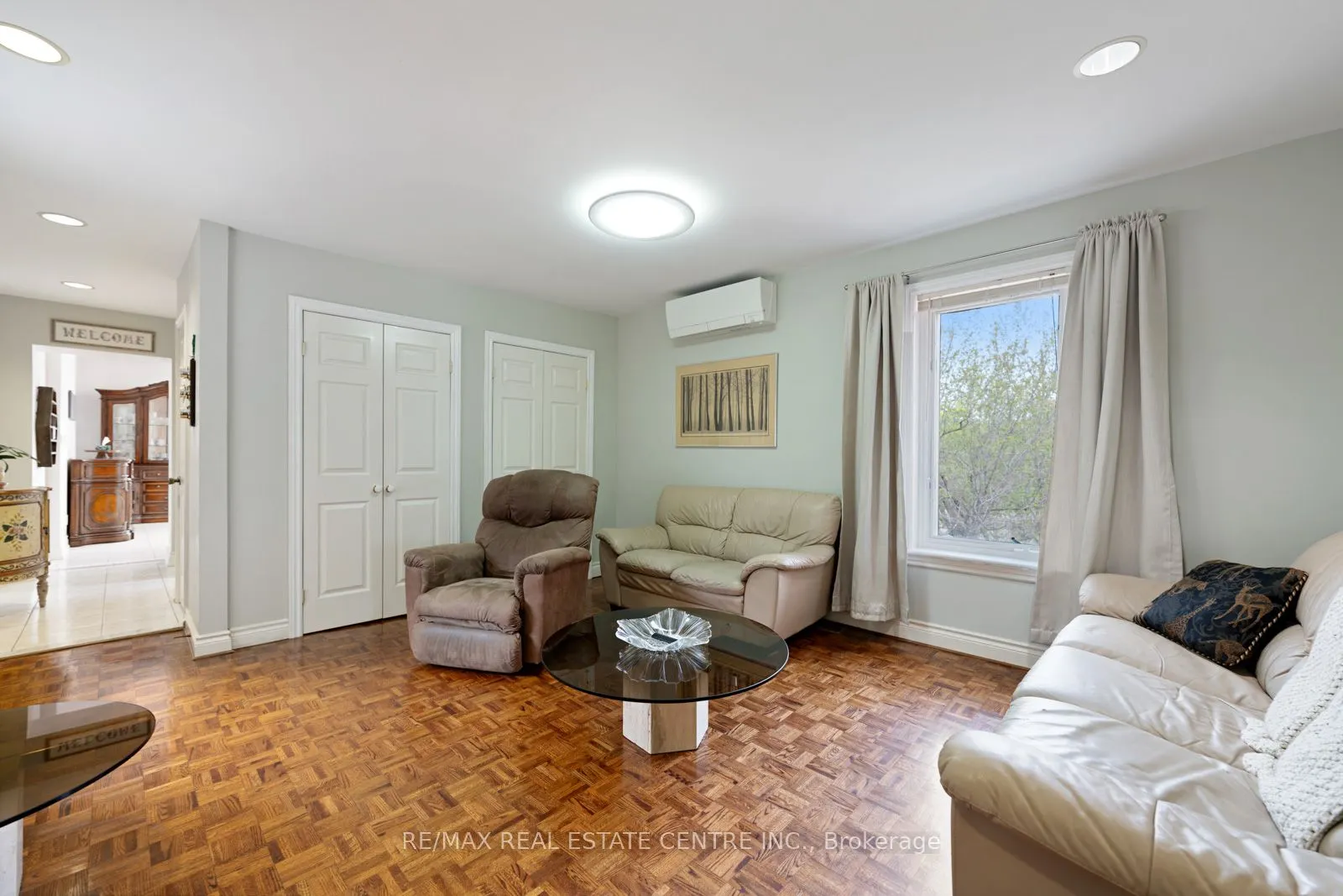 14 Churchill Avenue