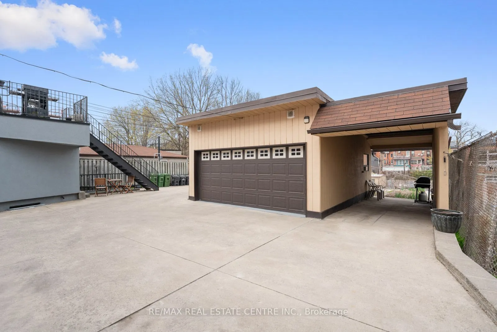 14 Churchill Avenue