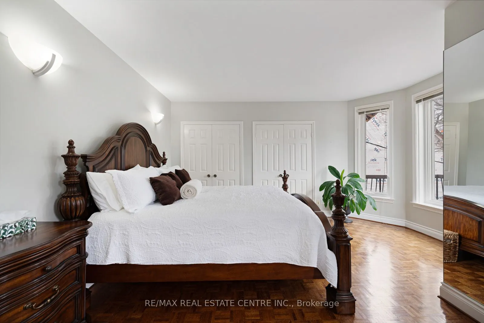 14 Churchill Avenue