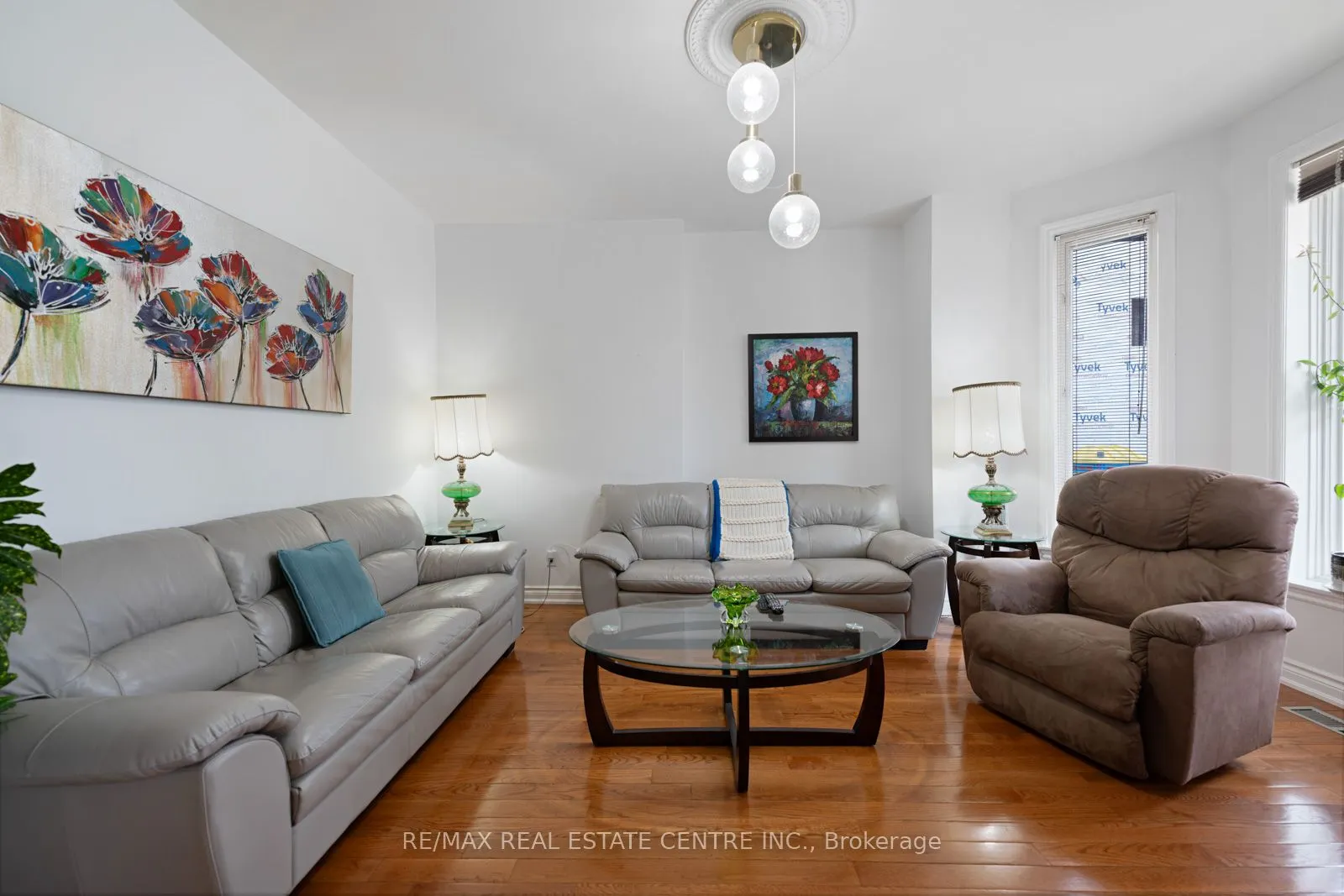 14 Churchill Avenue