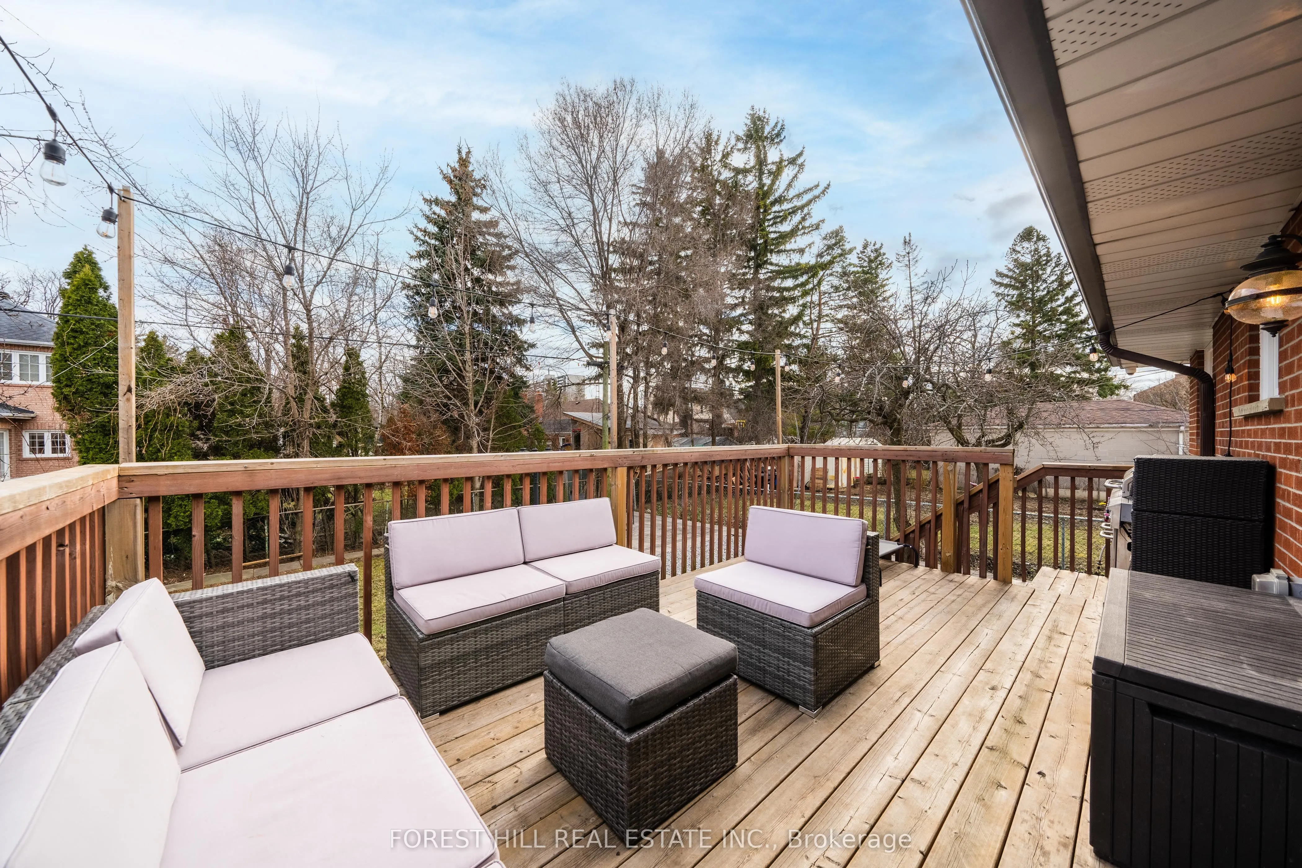 33 Madawaska Avenue