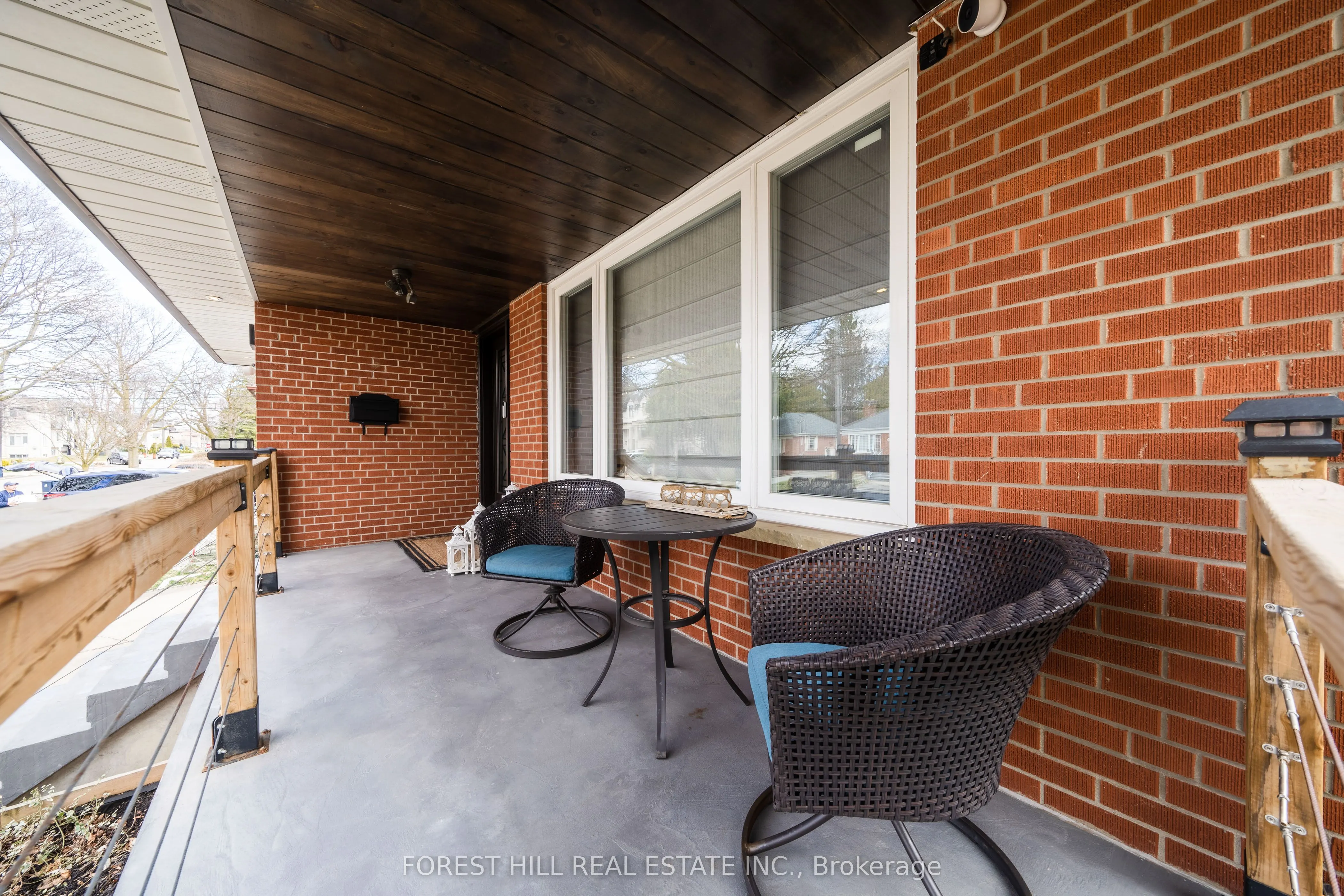 33 Madawaska Avenue