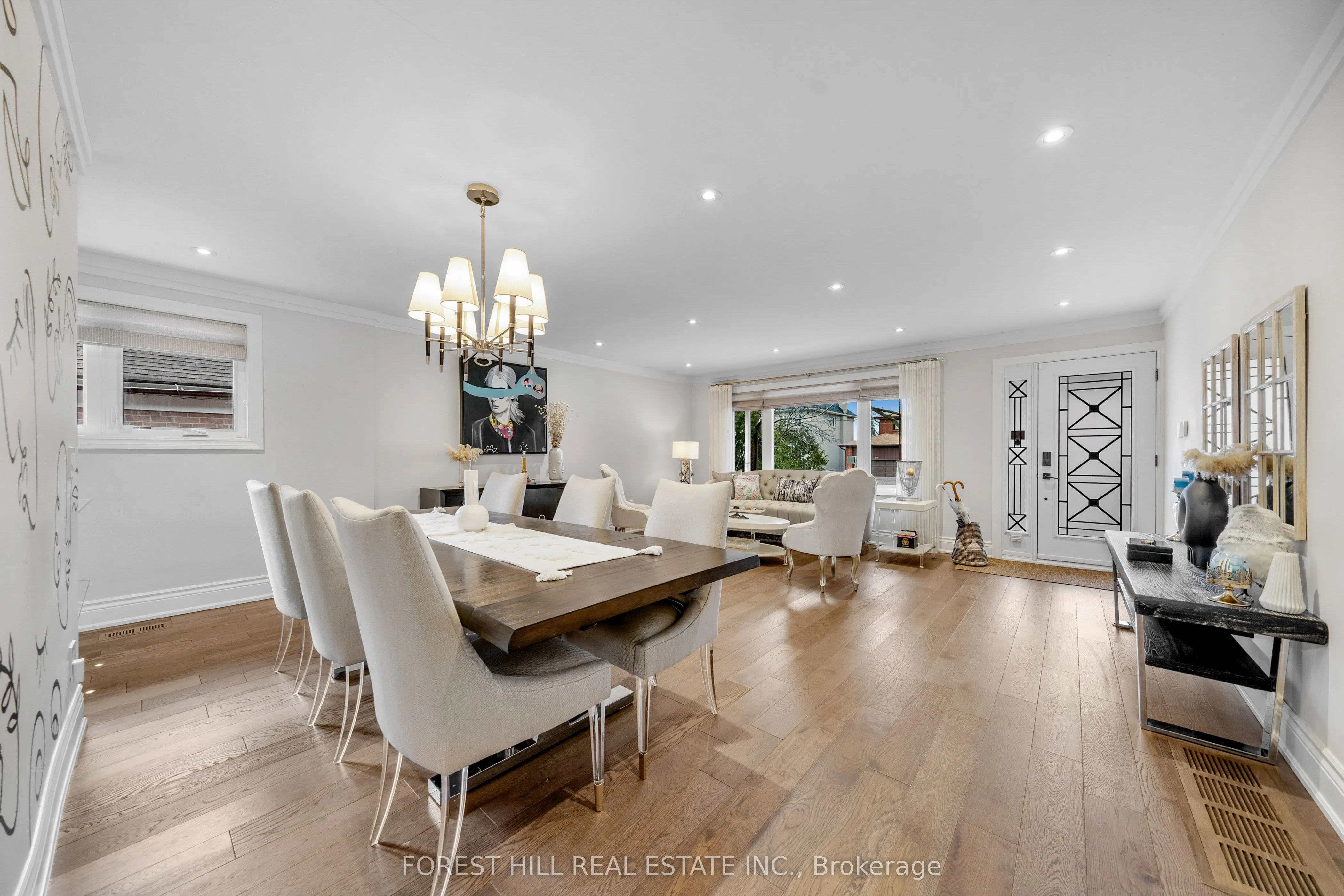 33 Madawaska Avenue