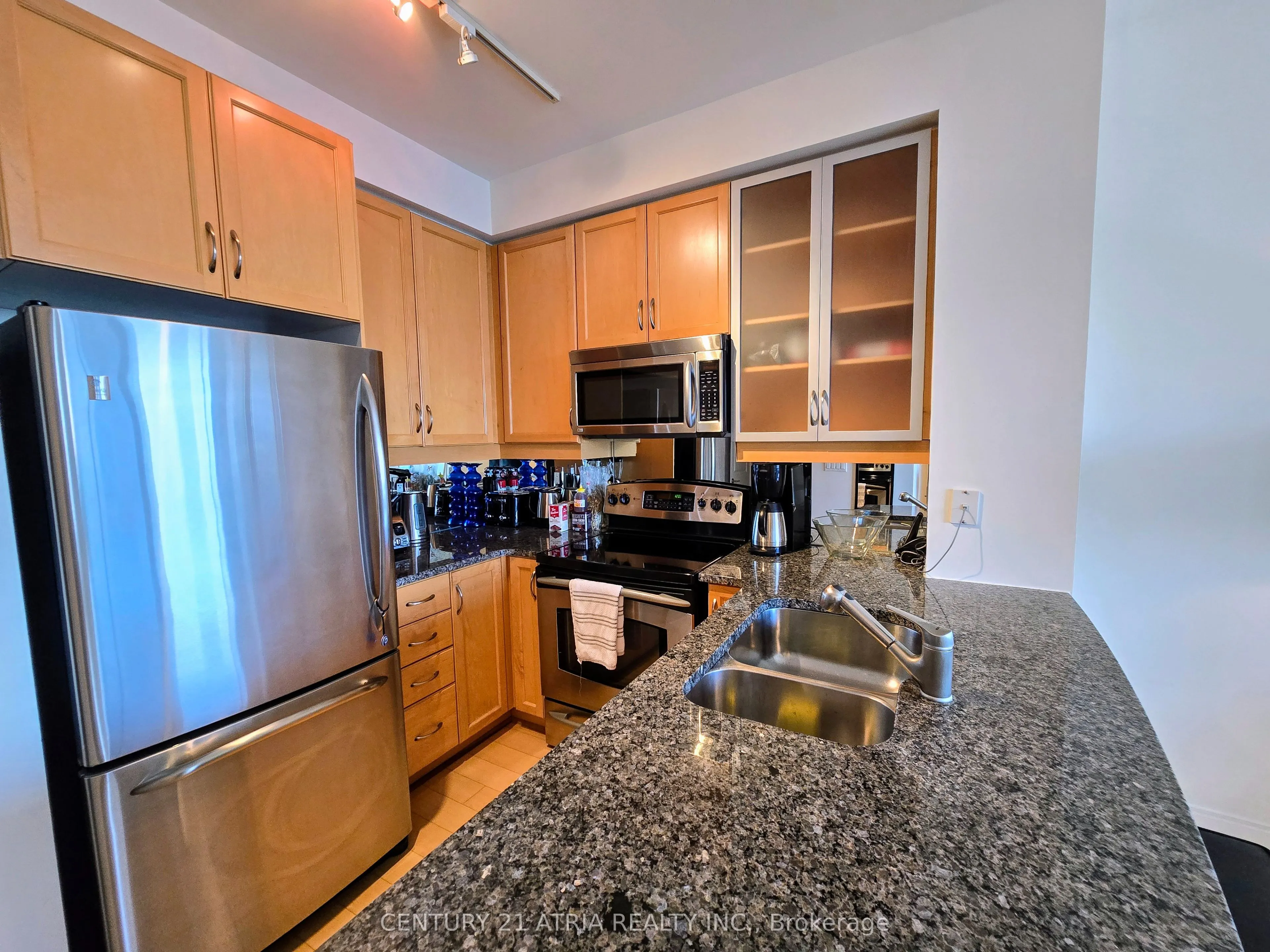 18 Yorkville Avenue, #3103
