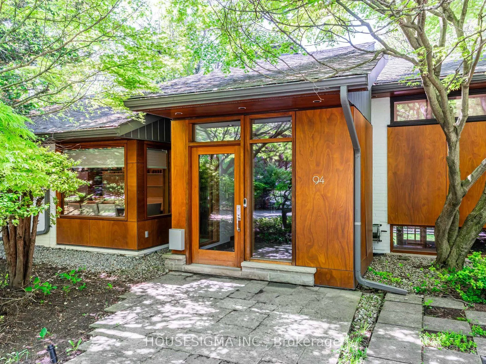 94 Laurentide Drive