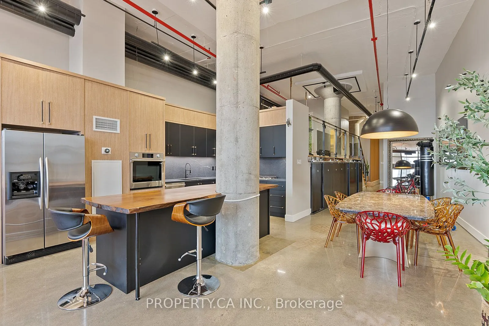 90 Sumach Street, #606