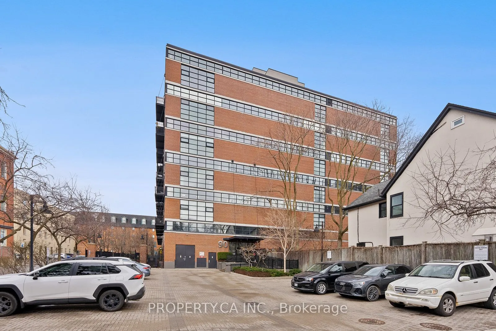 90 Sumach Street, #606