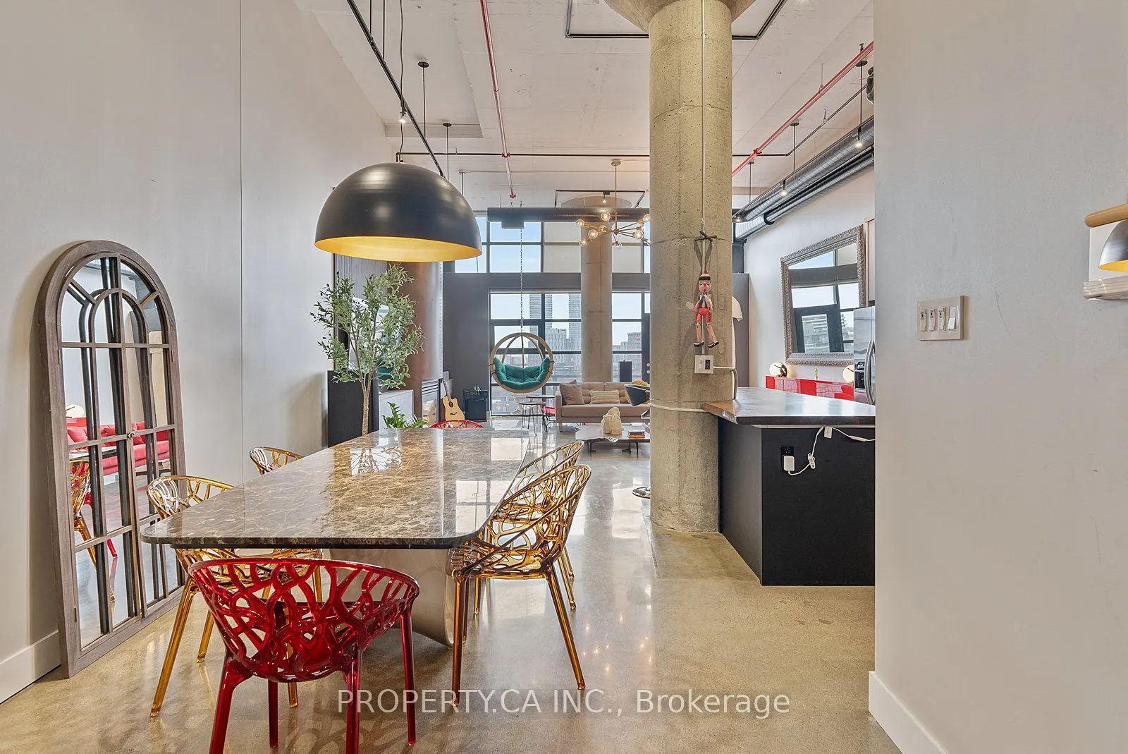 90 Sumach Street, #606