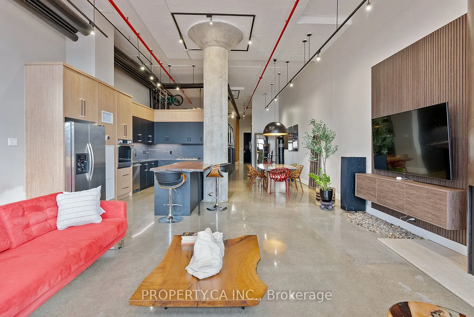 90 Sumach Street, #606
