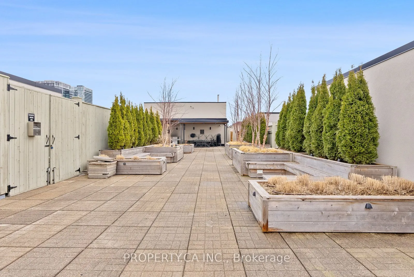 90 Sumach Street, #606