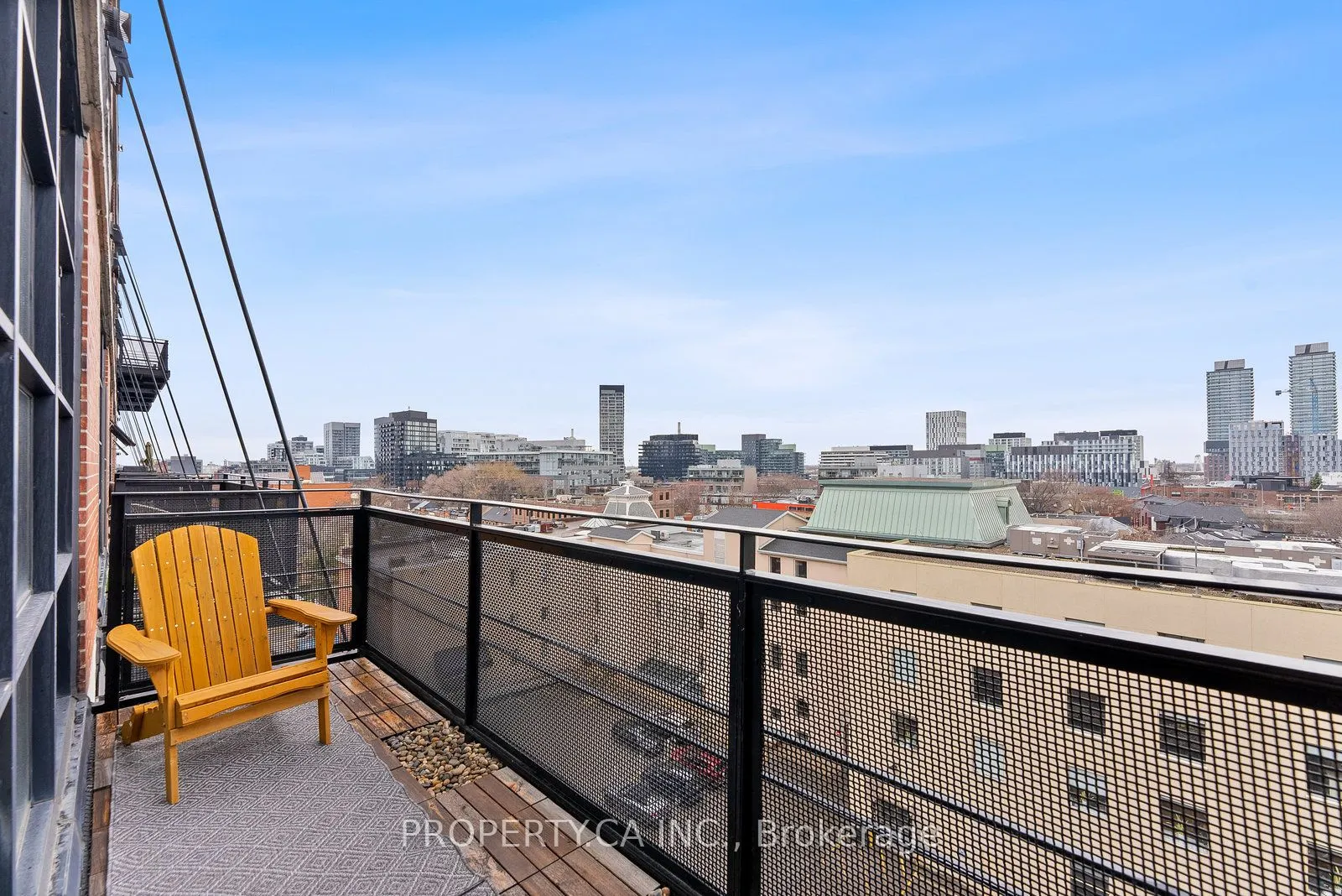 90 Sumach Street, #606