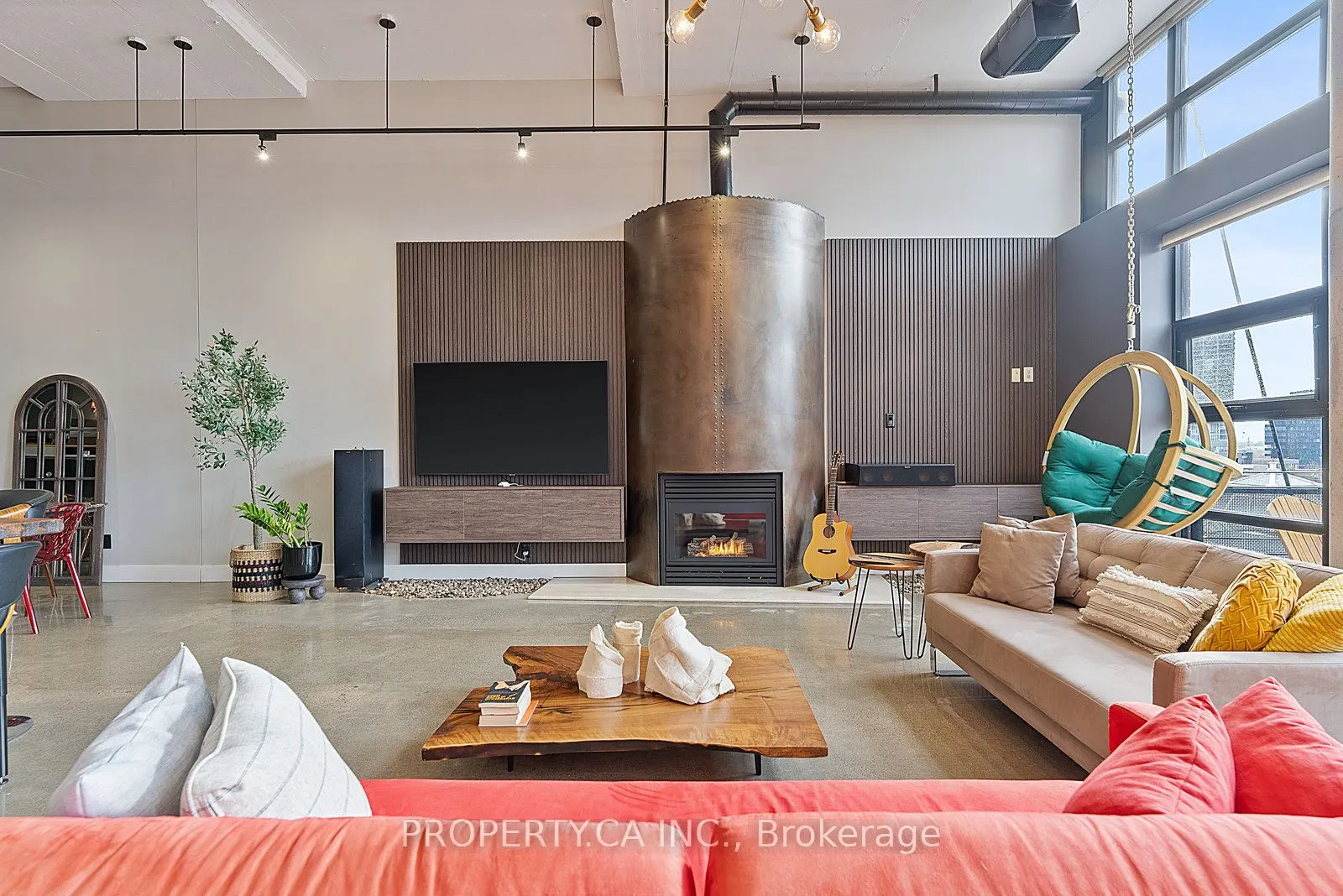 90 Sumach Street, #606
