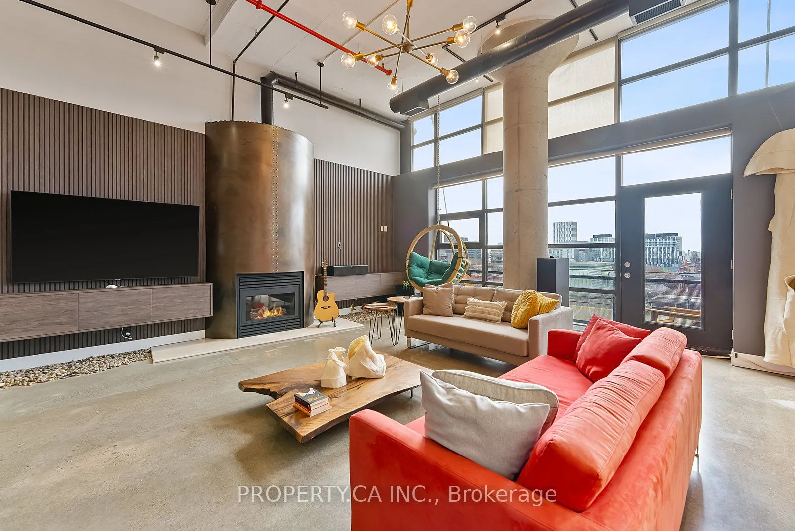 90 Sumach Street, #606