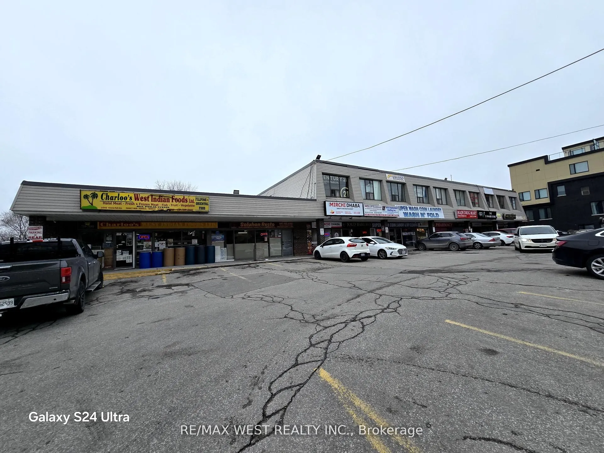 1646 Victoria Park Avenue, #2