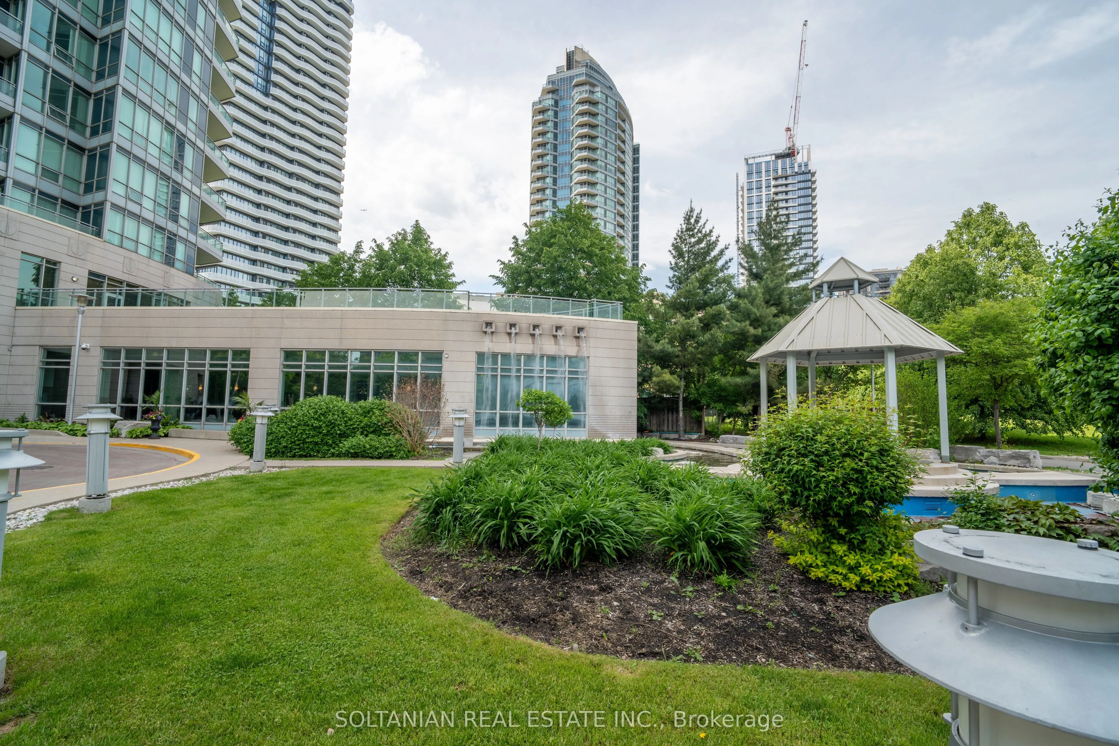 60 Byng Avenue, #508