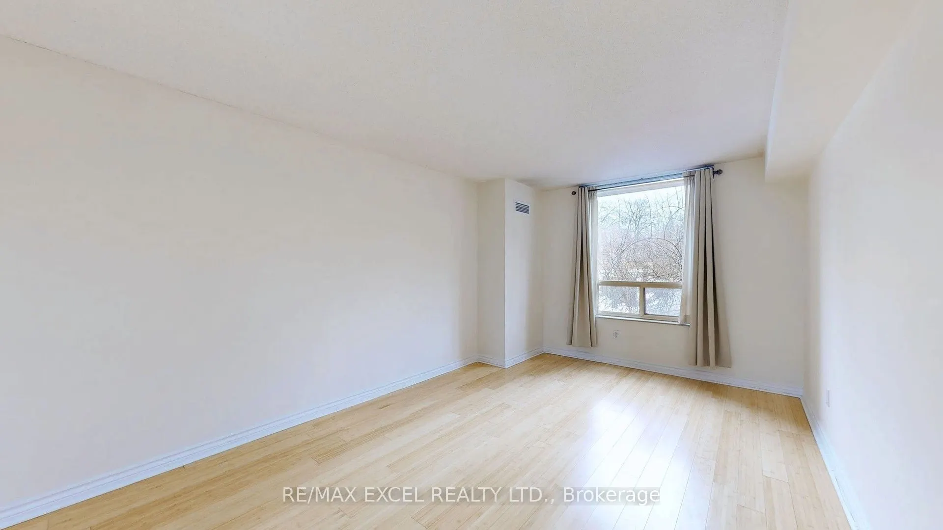 1210 Don Mills Road, #111