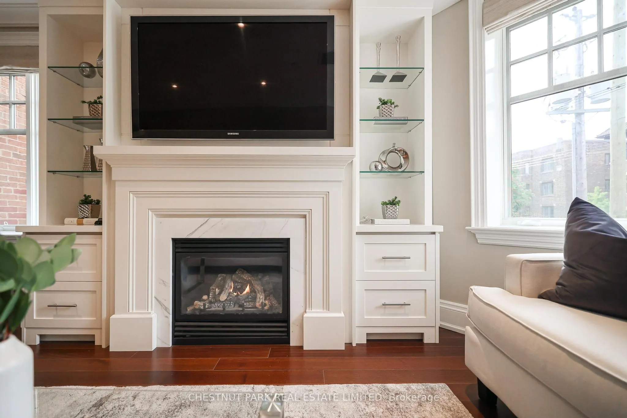 317 Lonsdale Road, #2B