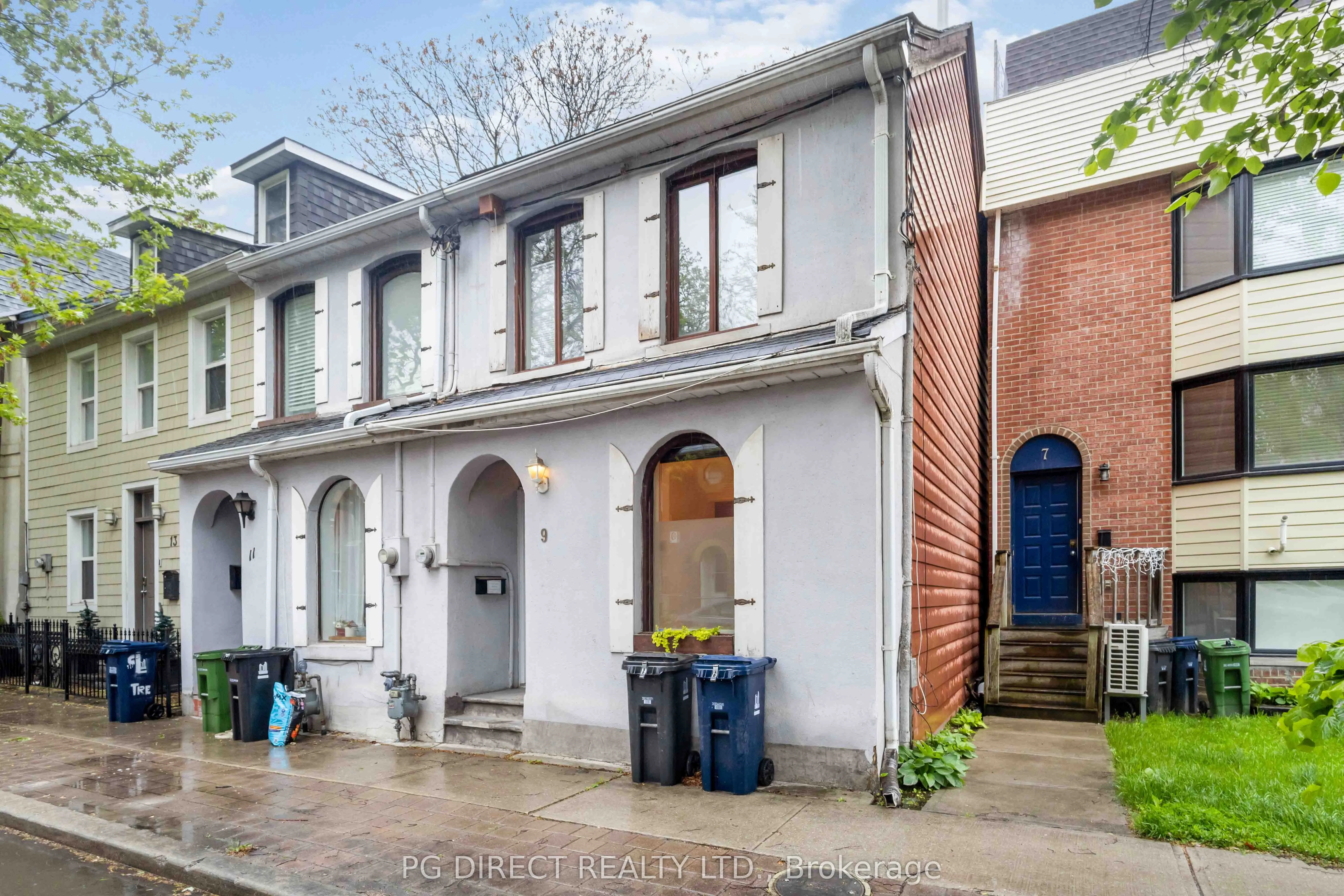 9 Trefann Street