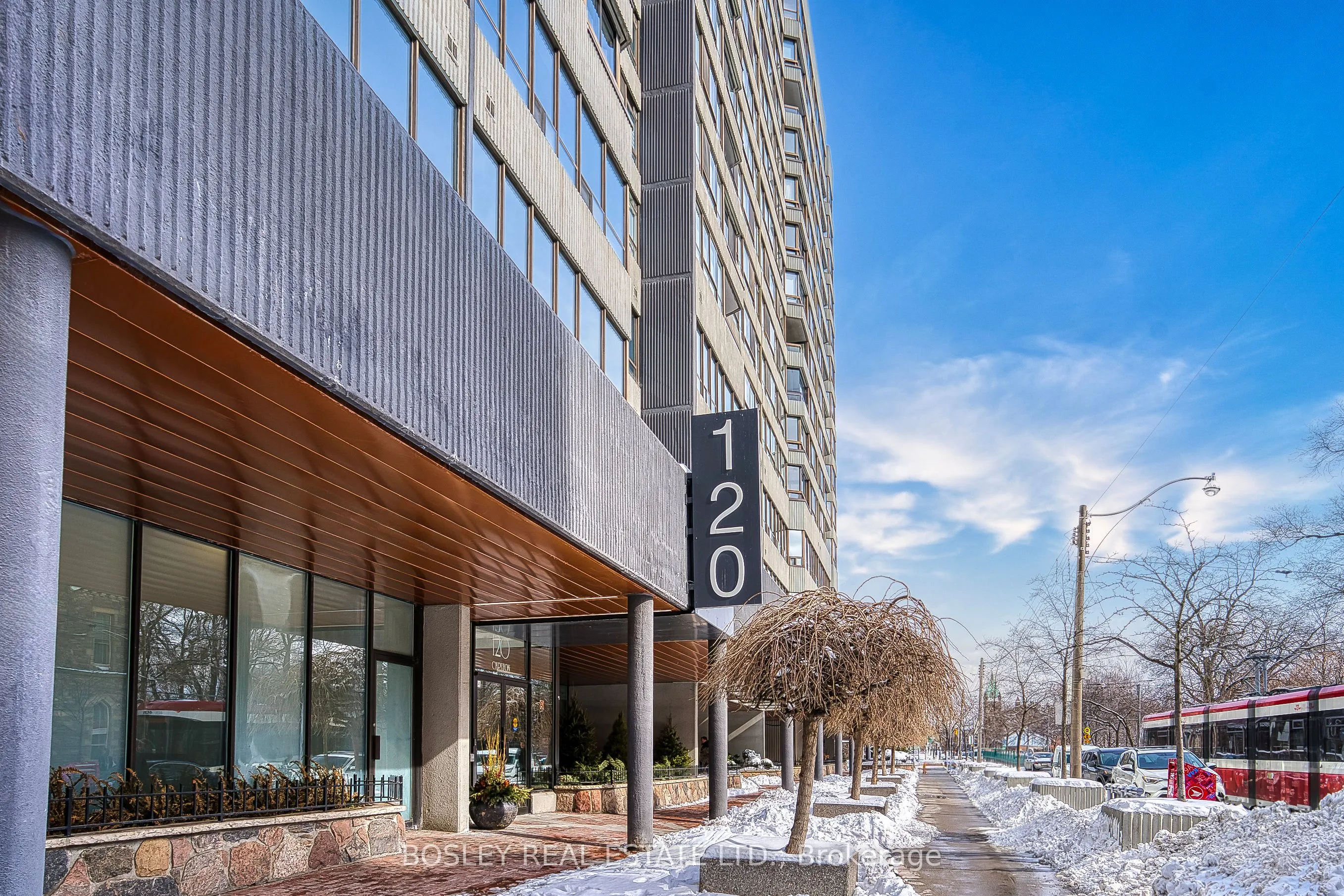 120 Carlton Street, #416