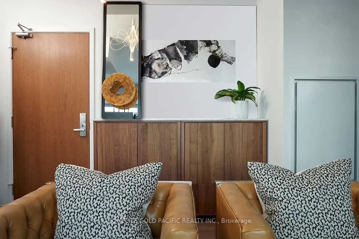 783 Bathurst Street #803