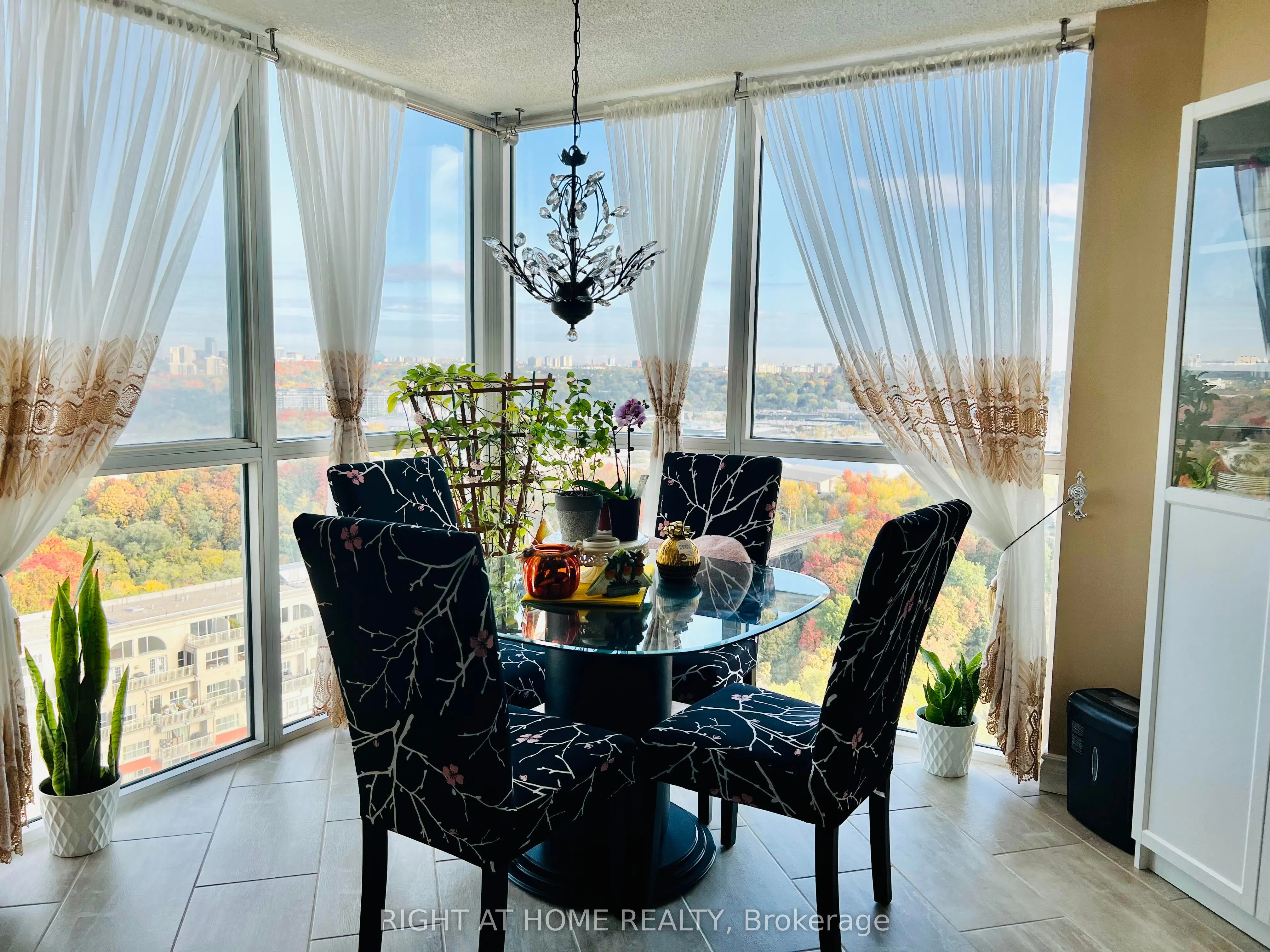 7 Concorde Place E, #2110