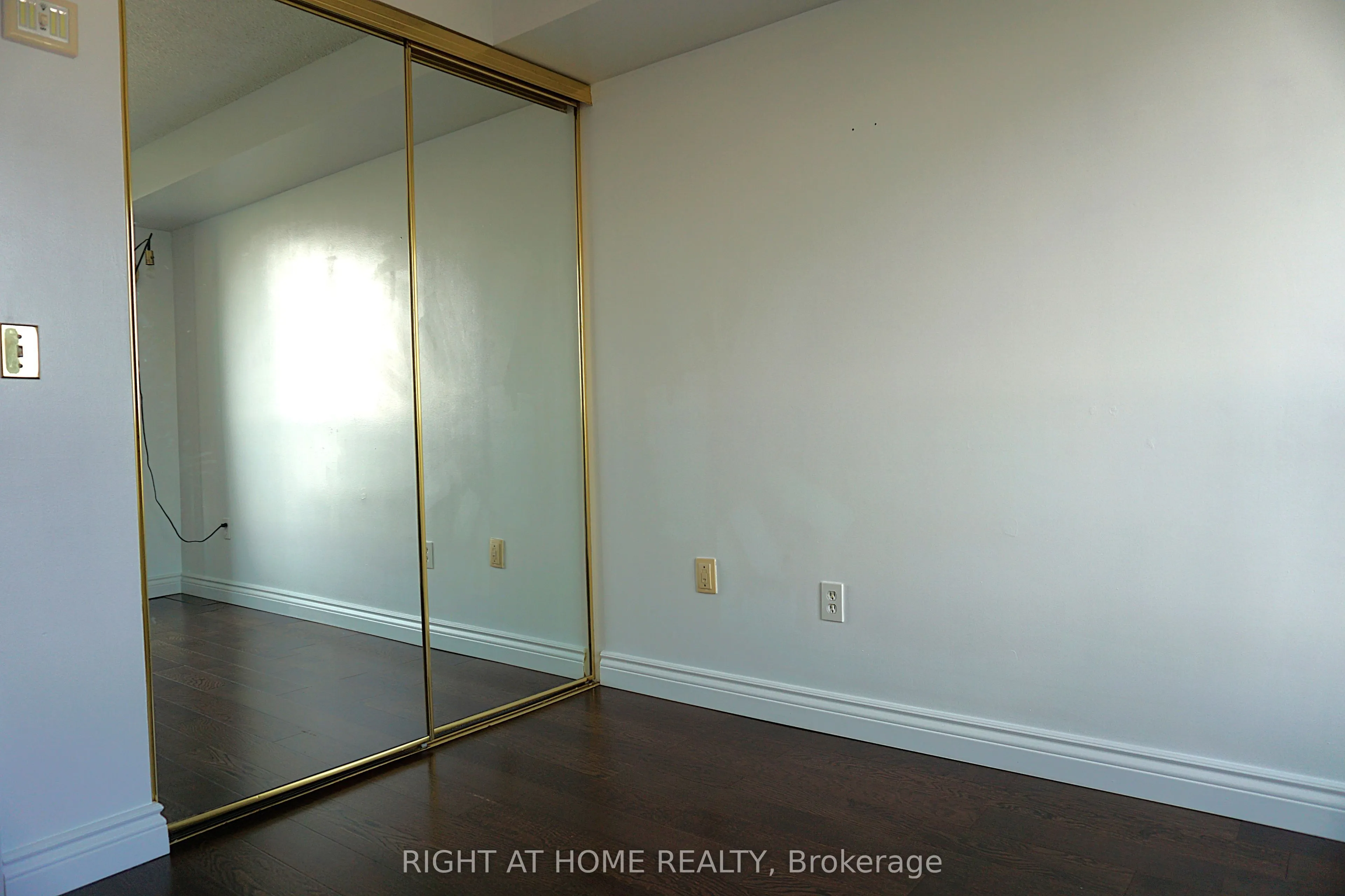 7 Concorde Place E, #2110