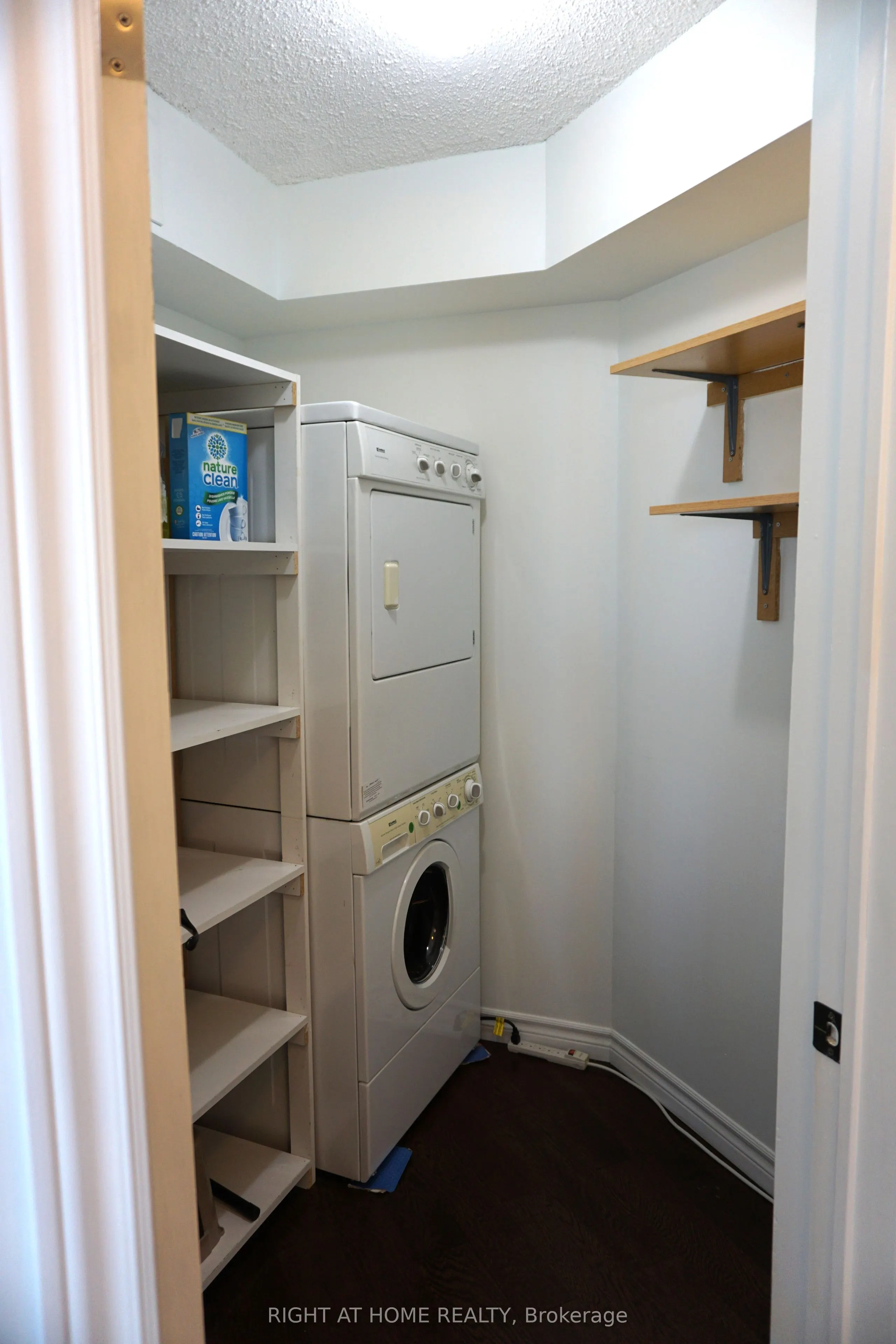 7 Concorde Place E, #2110