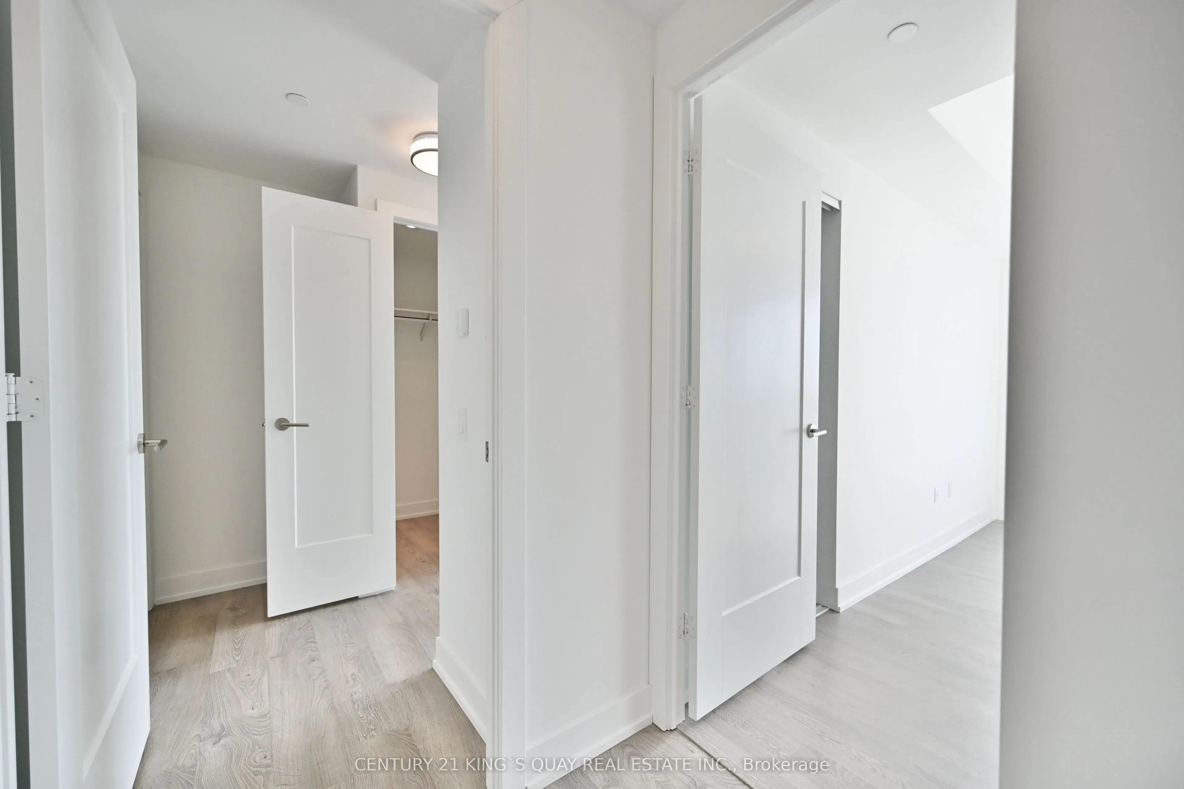 30 Inn On The Park Drive, #2807
