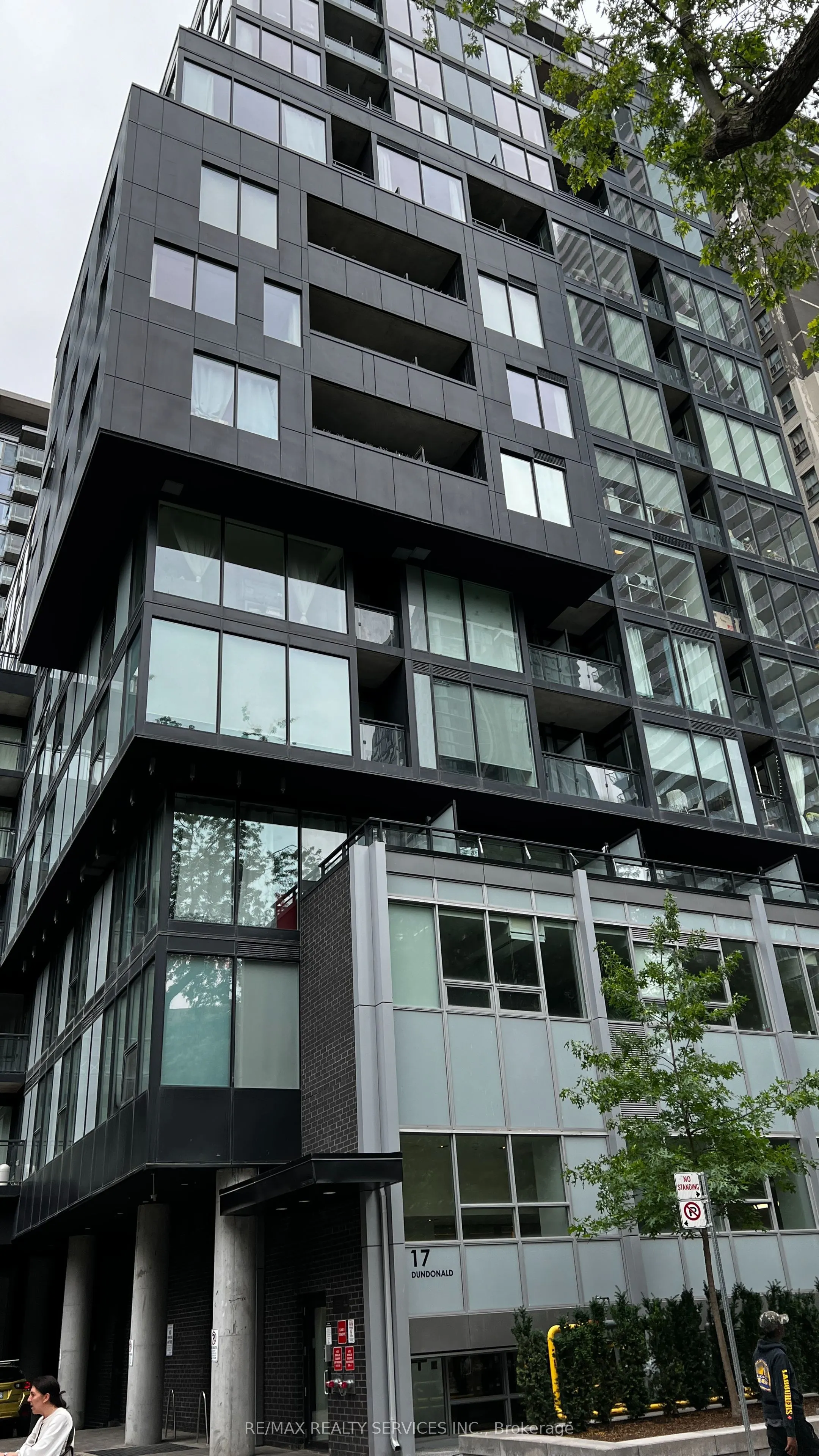 17 Dundonald Street, #408