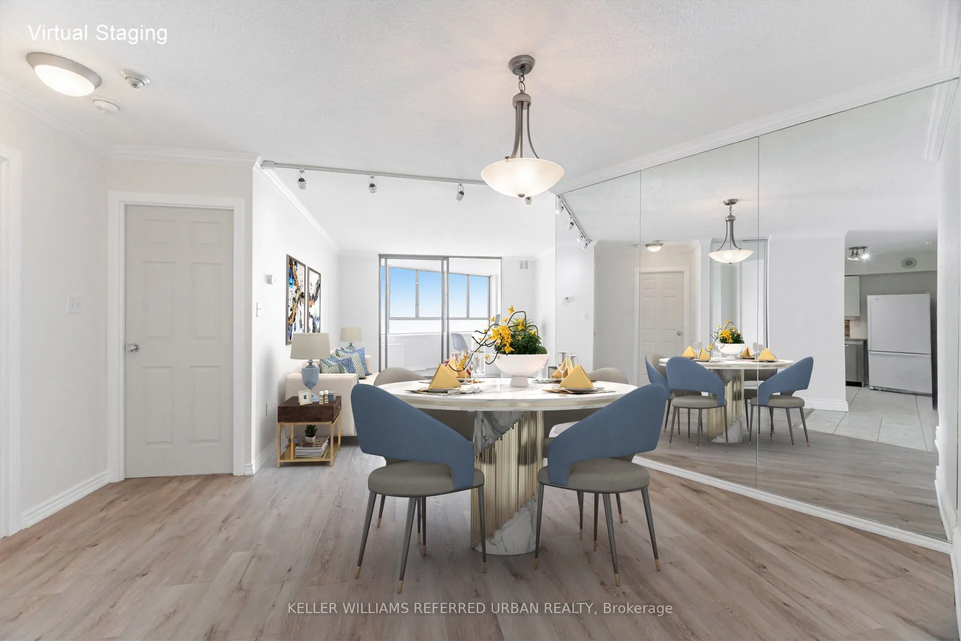 270 Queens Quay W, #2008