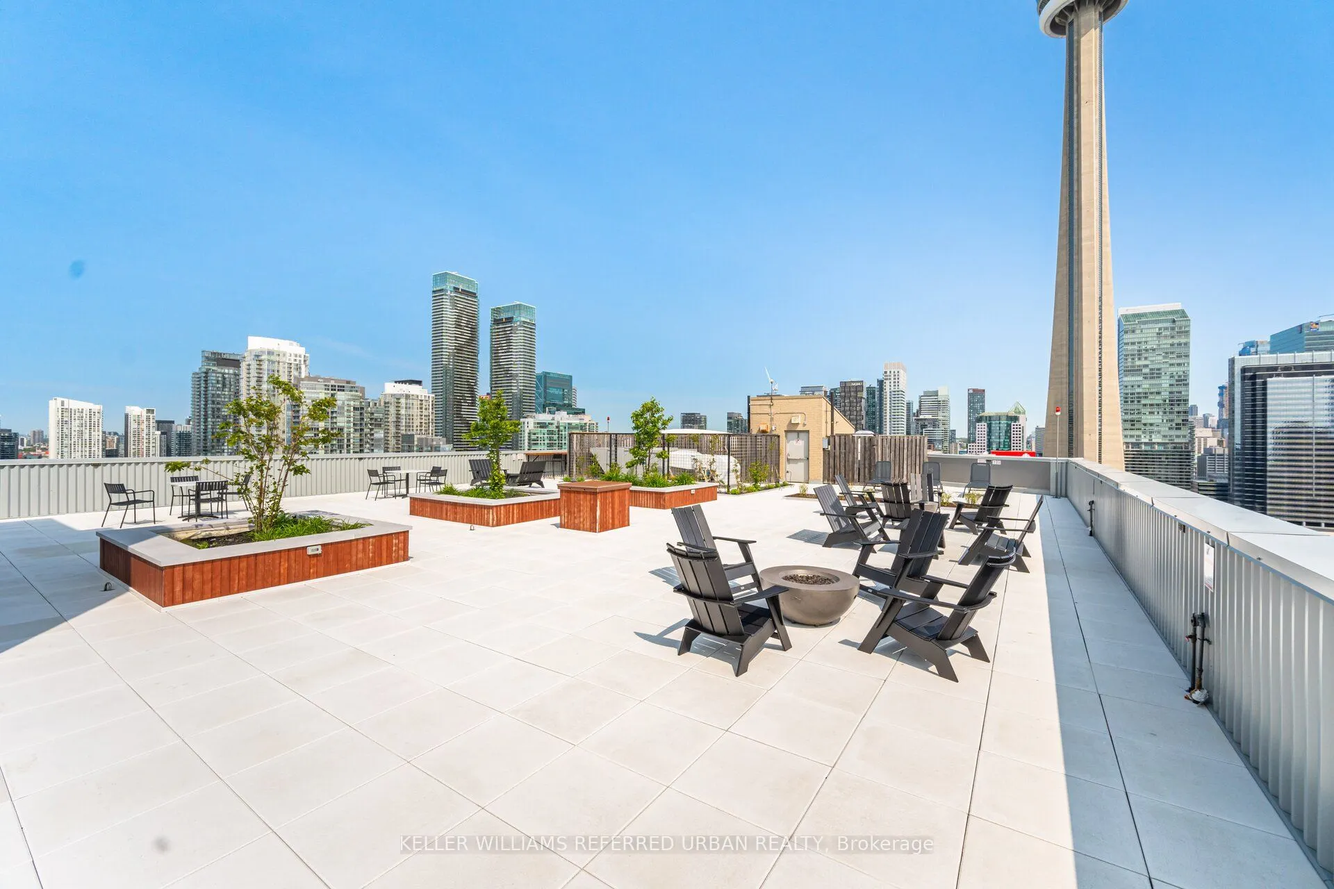 270 Queens Quay W, #2008