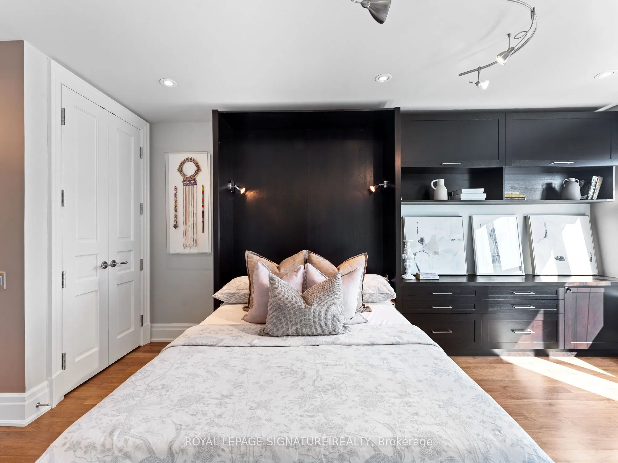 155 St. Clair Avenue W, #603