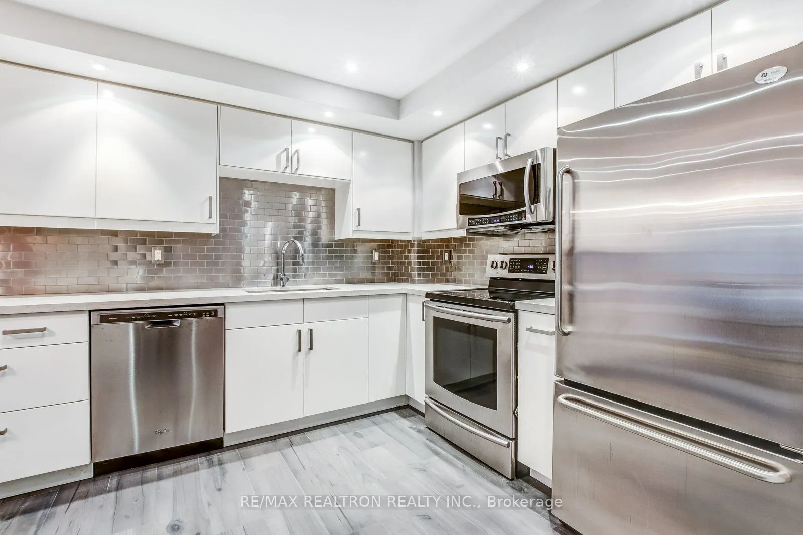 80 Cumberland Street, #301