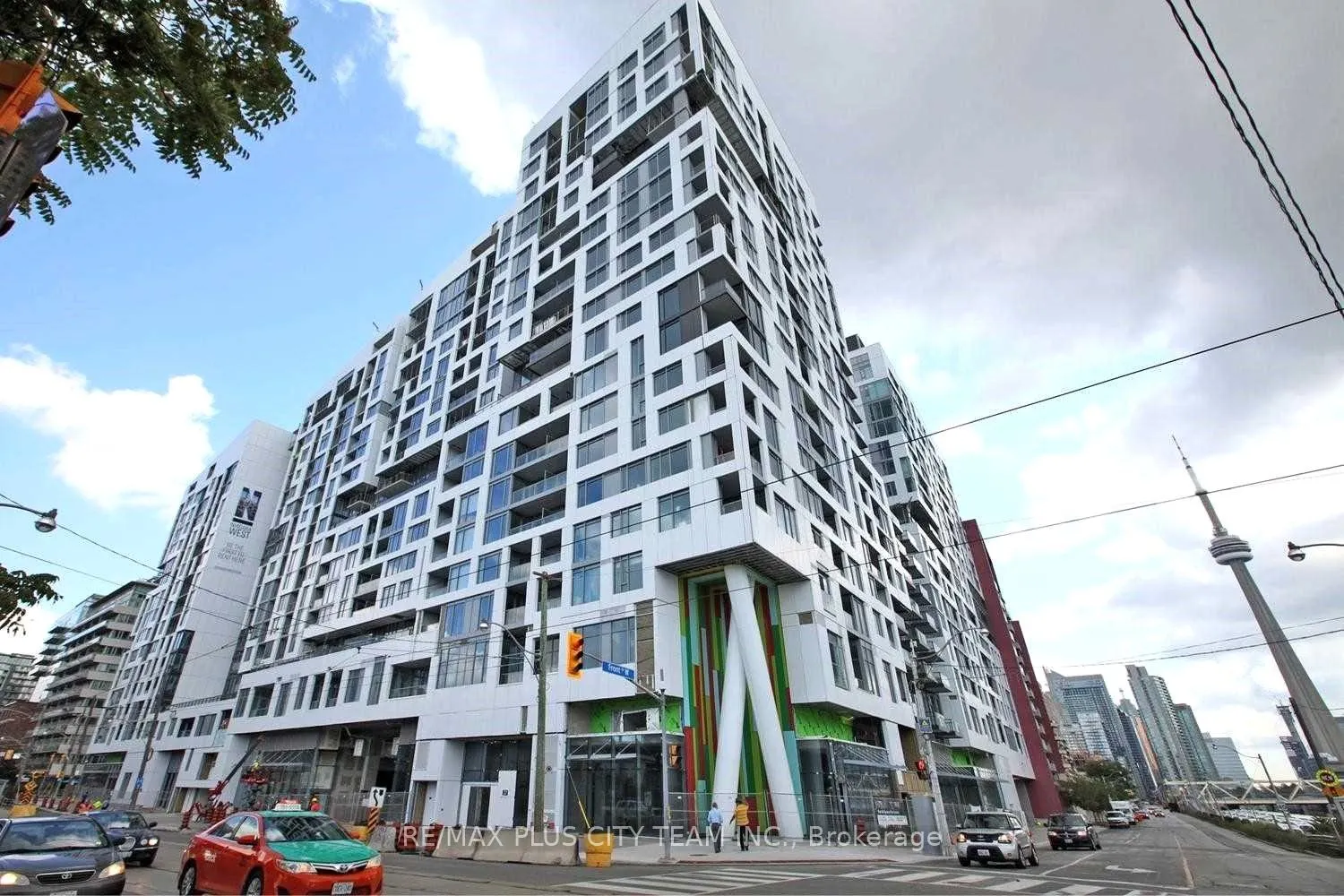 27 Bathurst Street, #610W