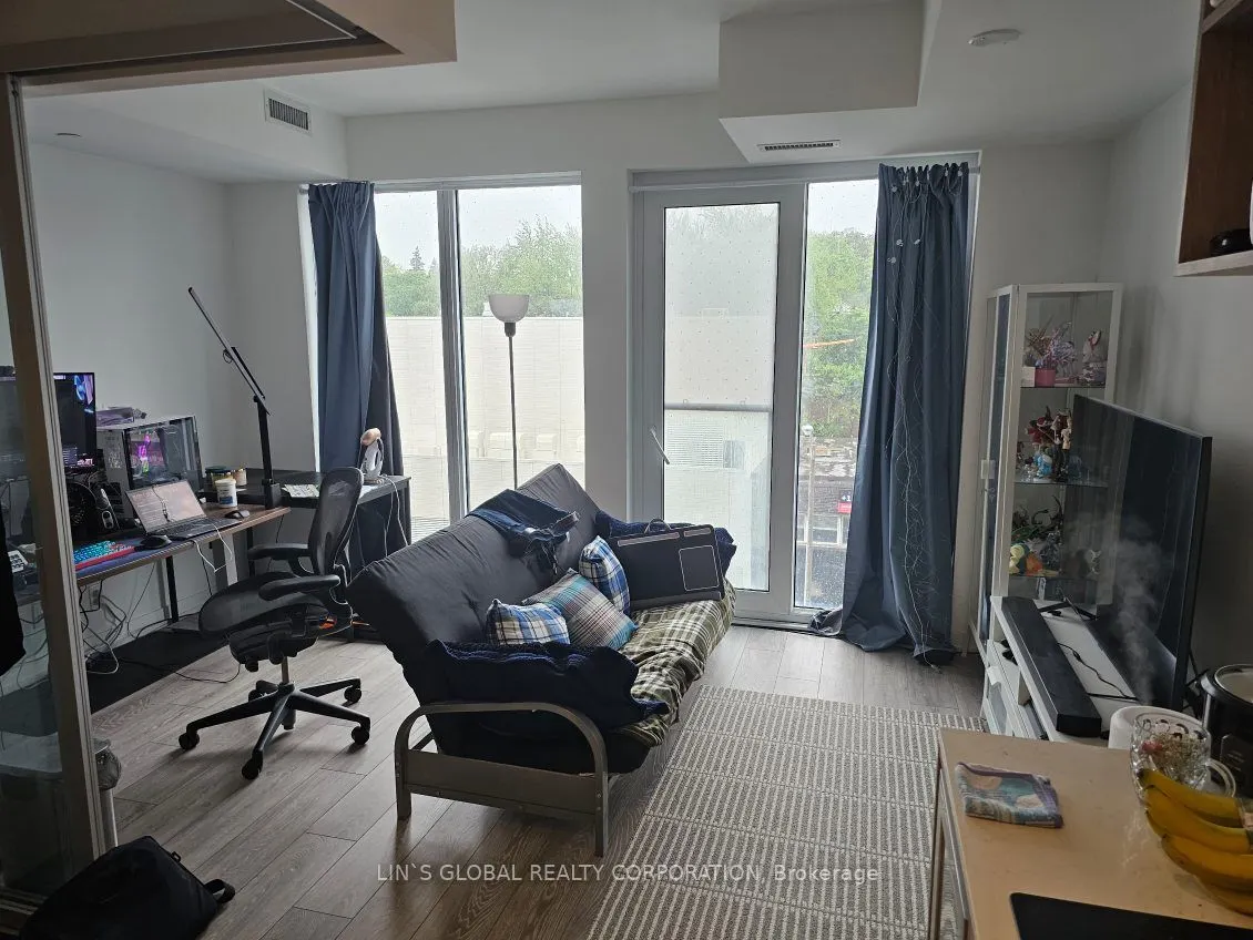 2020 Bathurst Street #523