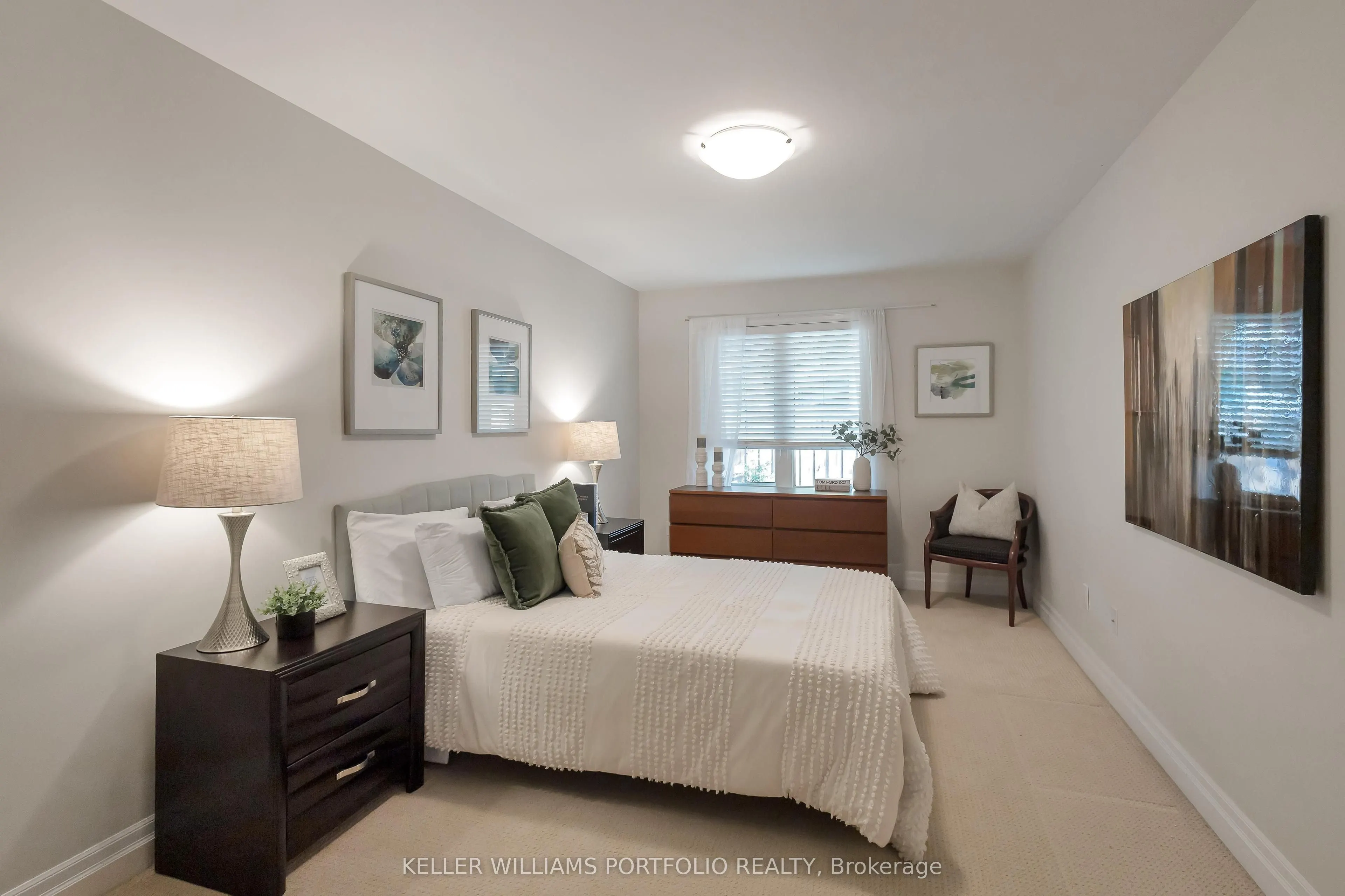 365A Roehampton Avenue, #13