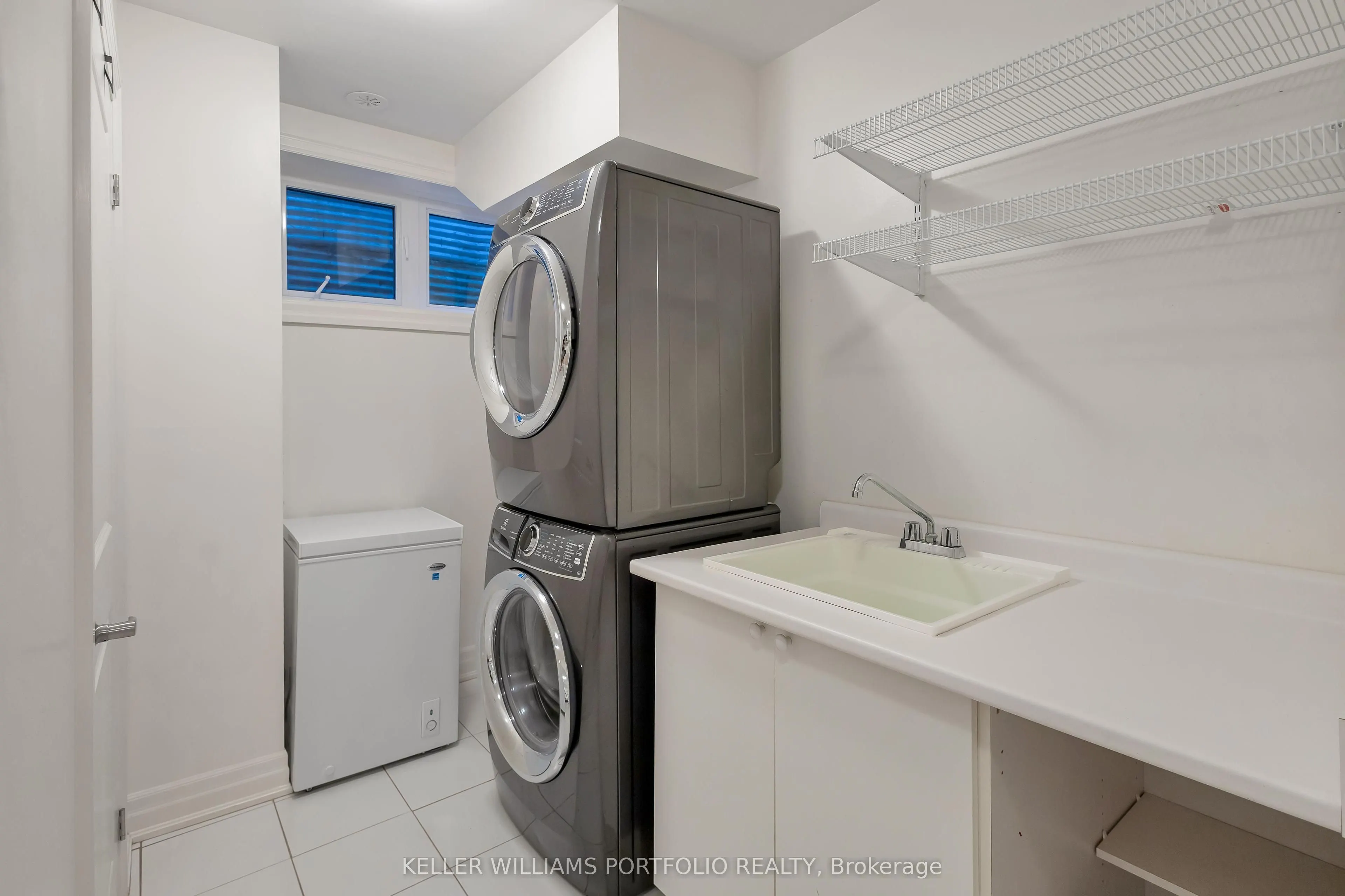 365A Roehampton Avenue, #13