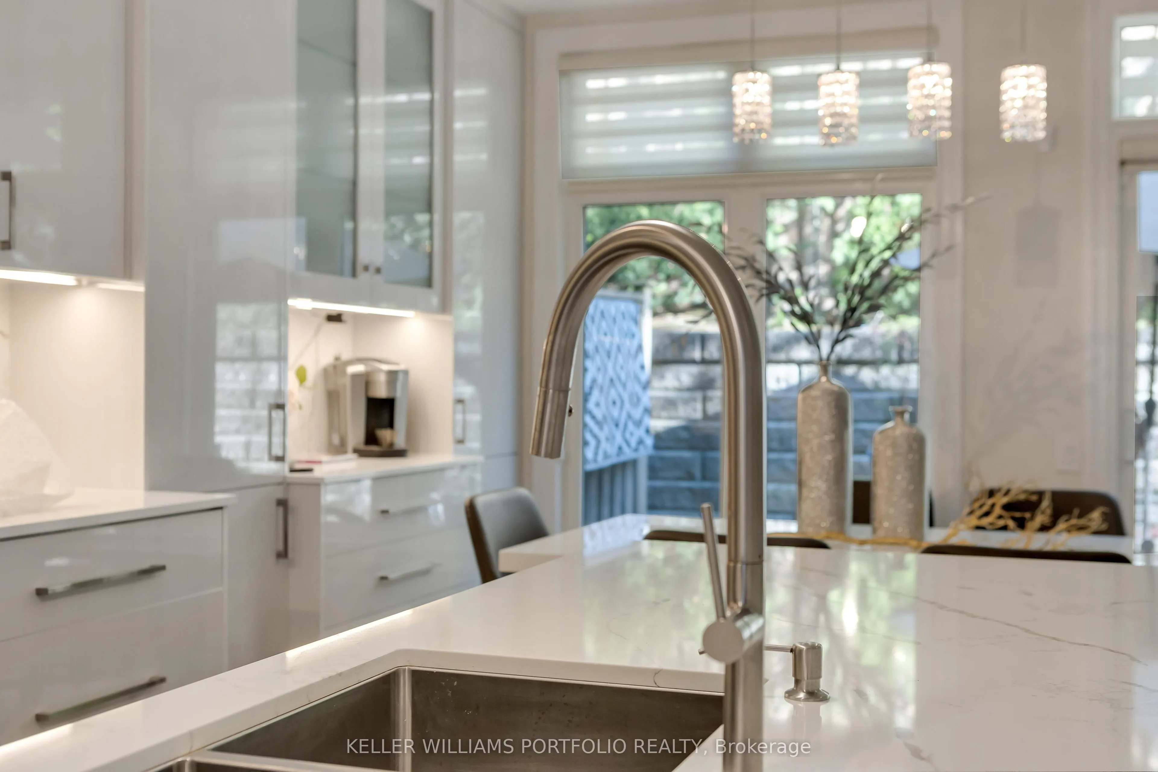 365A Roehampton Avenue, #13